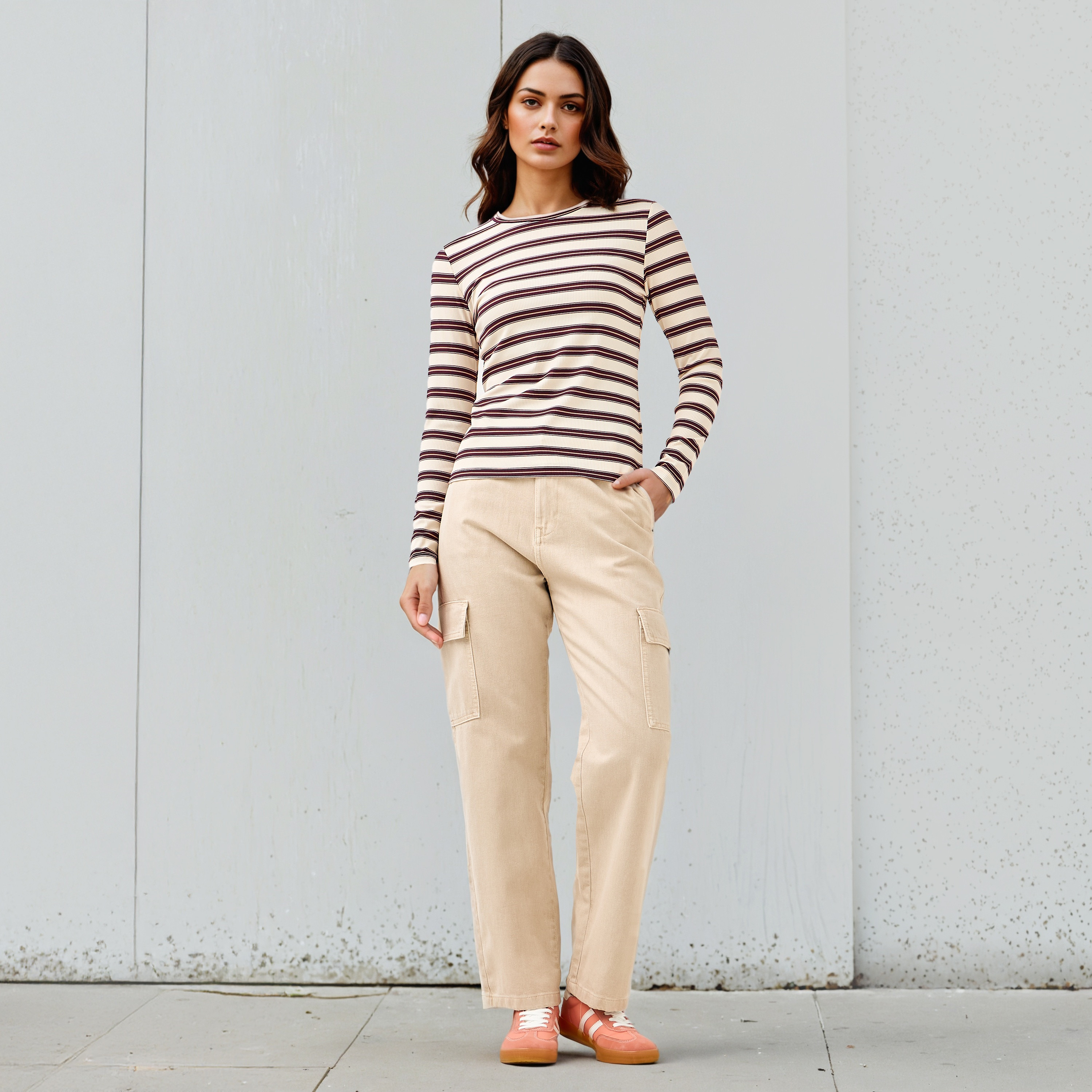 تيشيرت مخطط بياقة ضيقة وأكمام طويلة-women-clothing-tshirts-image-2