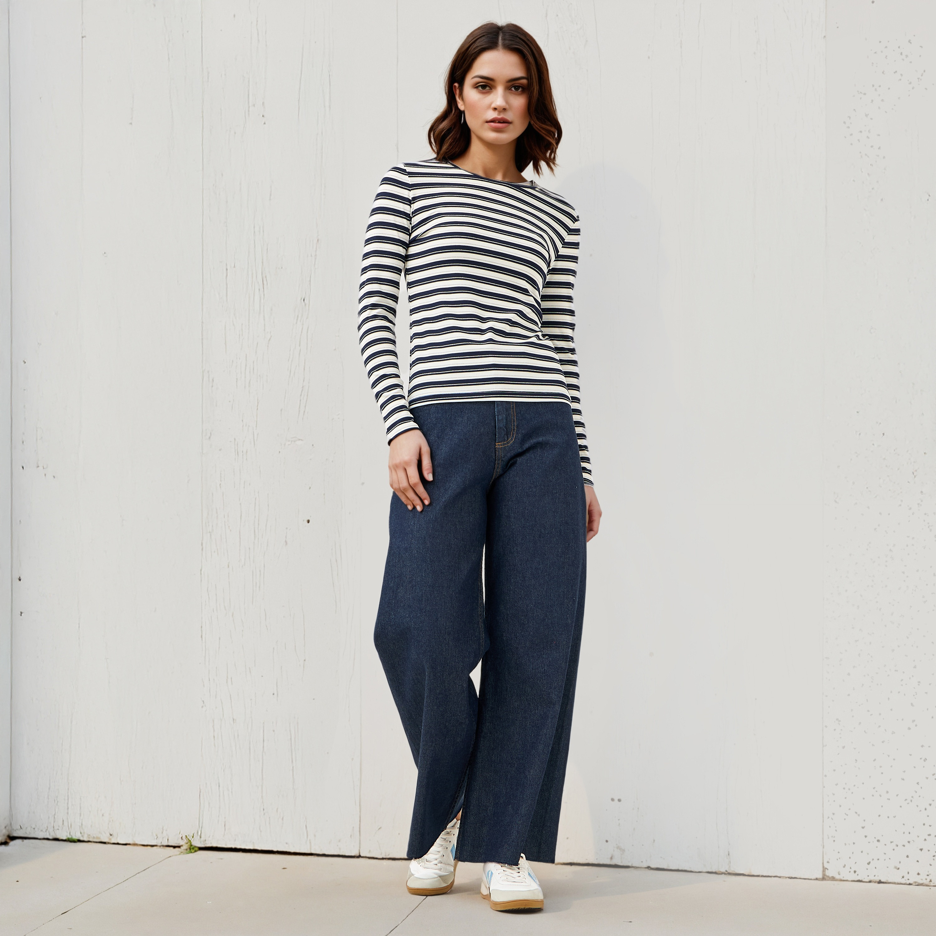تيشيرت مخطط بياقة ضيقة وأكمام طويلة-women-clothing-tshirts-image-2