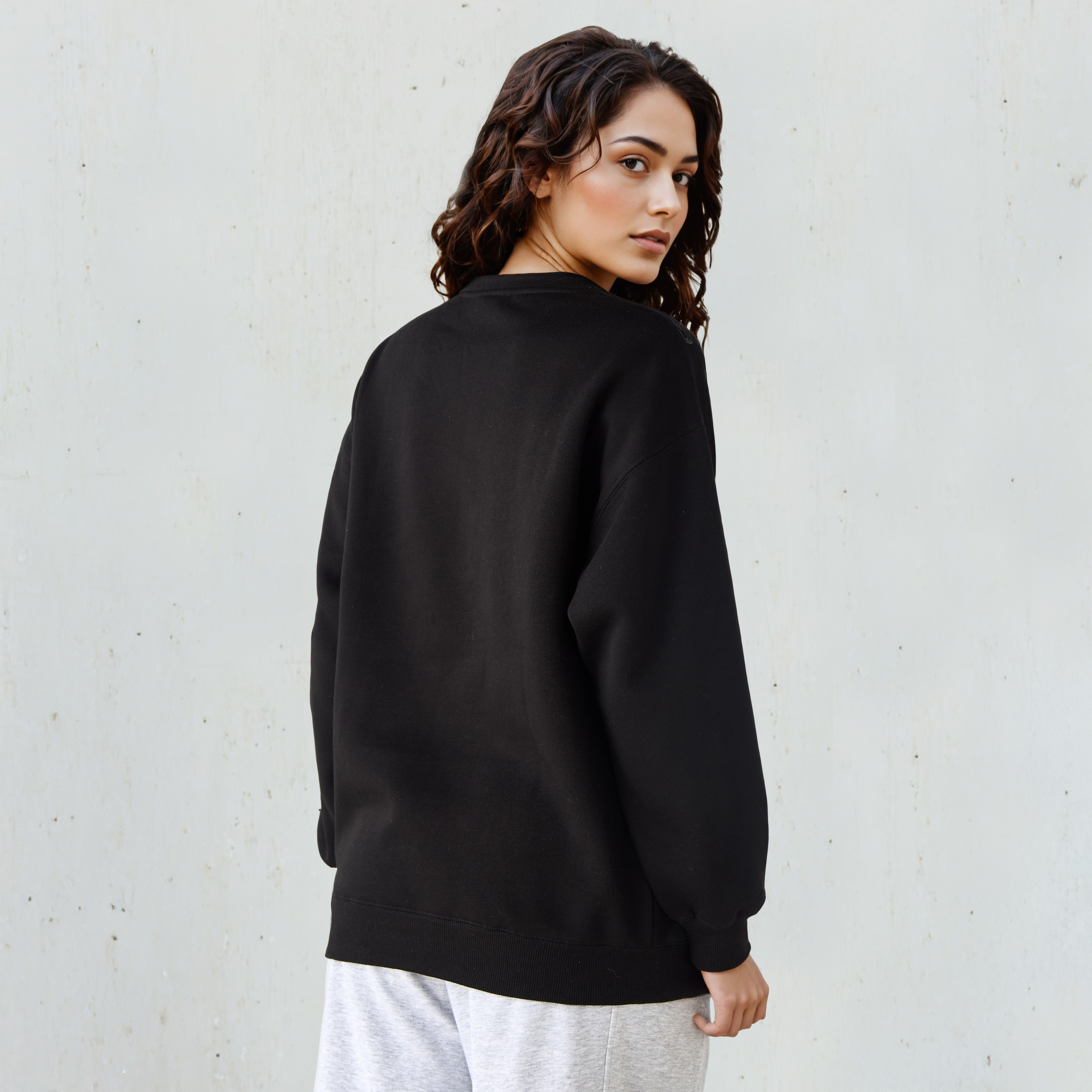 Graphic Print Crew Neck Sweatshirt with Long Sleeves-women-winterwear-hoodiesandsweatshirts-sweatshirts-image-4