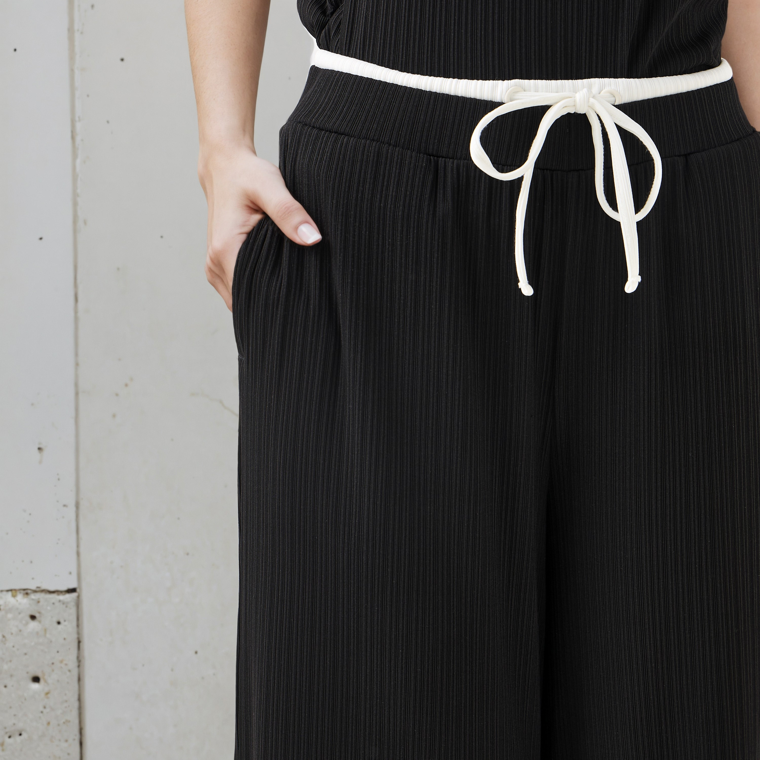 Wide Leg Mid-Rise Ribbed Flexi Waist Joggers with Contrast Waist-women-clothing-bottoms-joggers-image-5