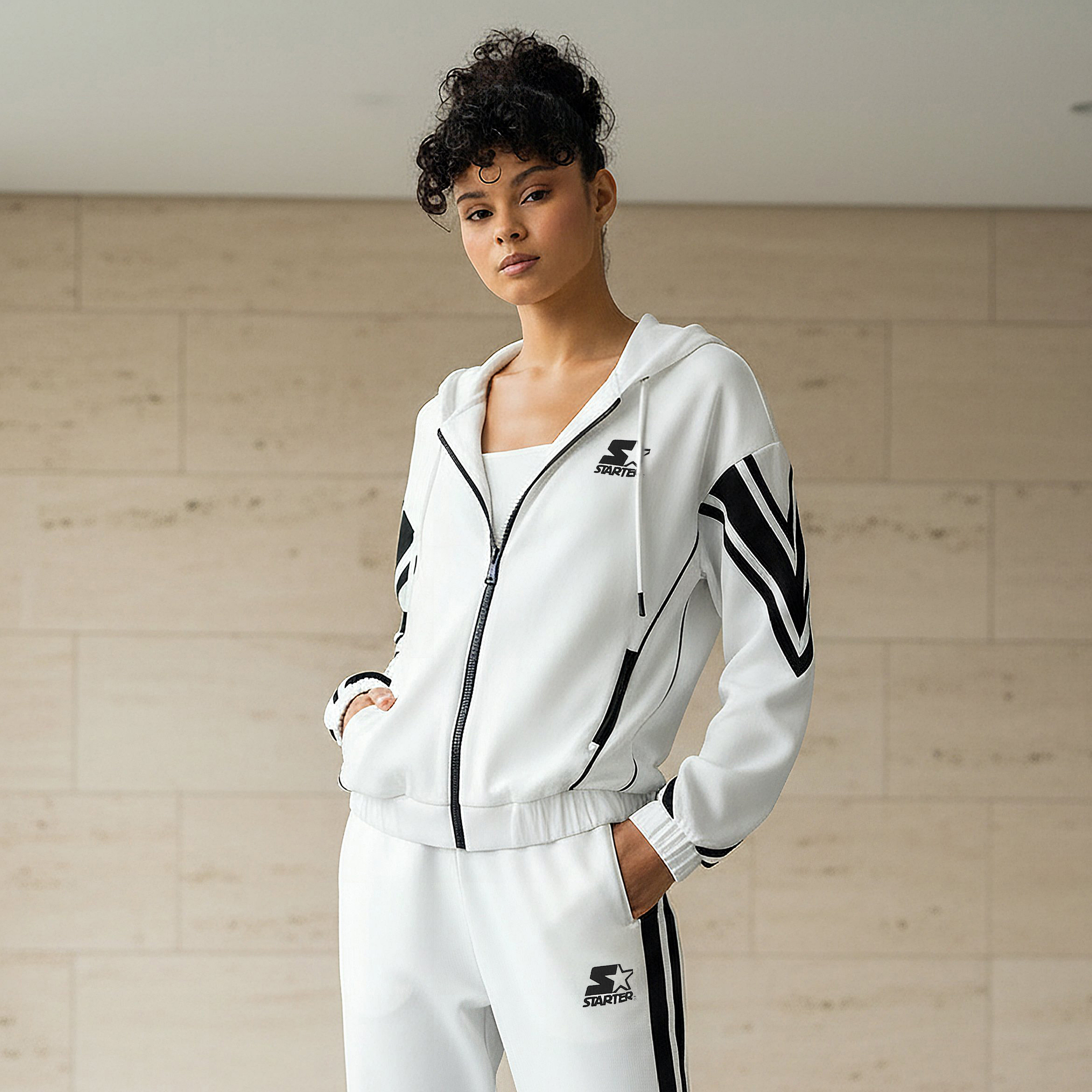 جاكيت بقبعة وخطوط من ستارتر-women-clothing-coordsets-image-5