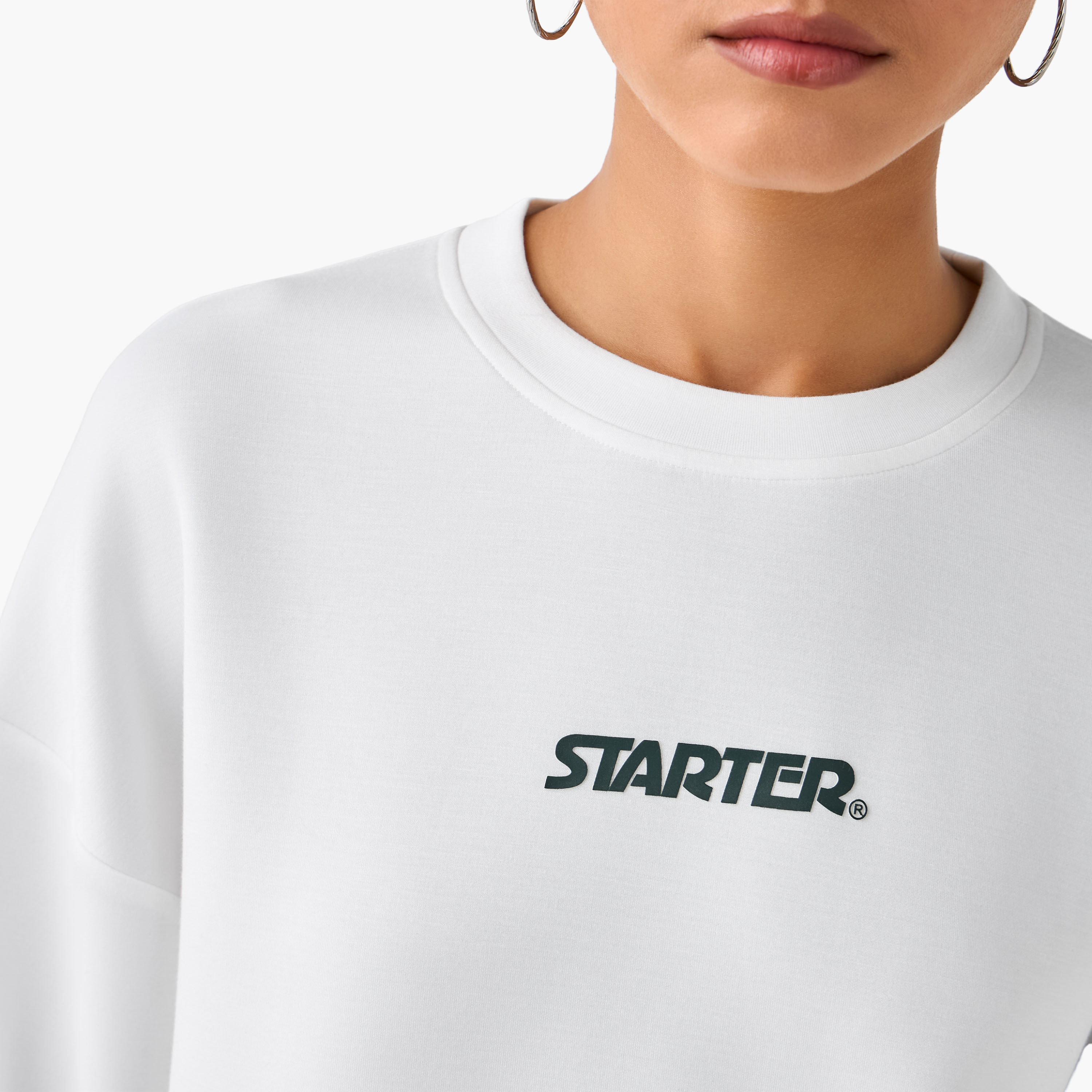 سويت شيرت بقصة عادية وطبعات من ستارتر-women-winterwear-hoodiesandsweatshirts-sweatshirts-image-2