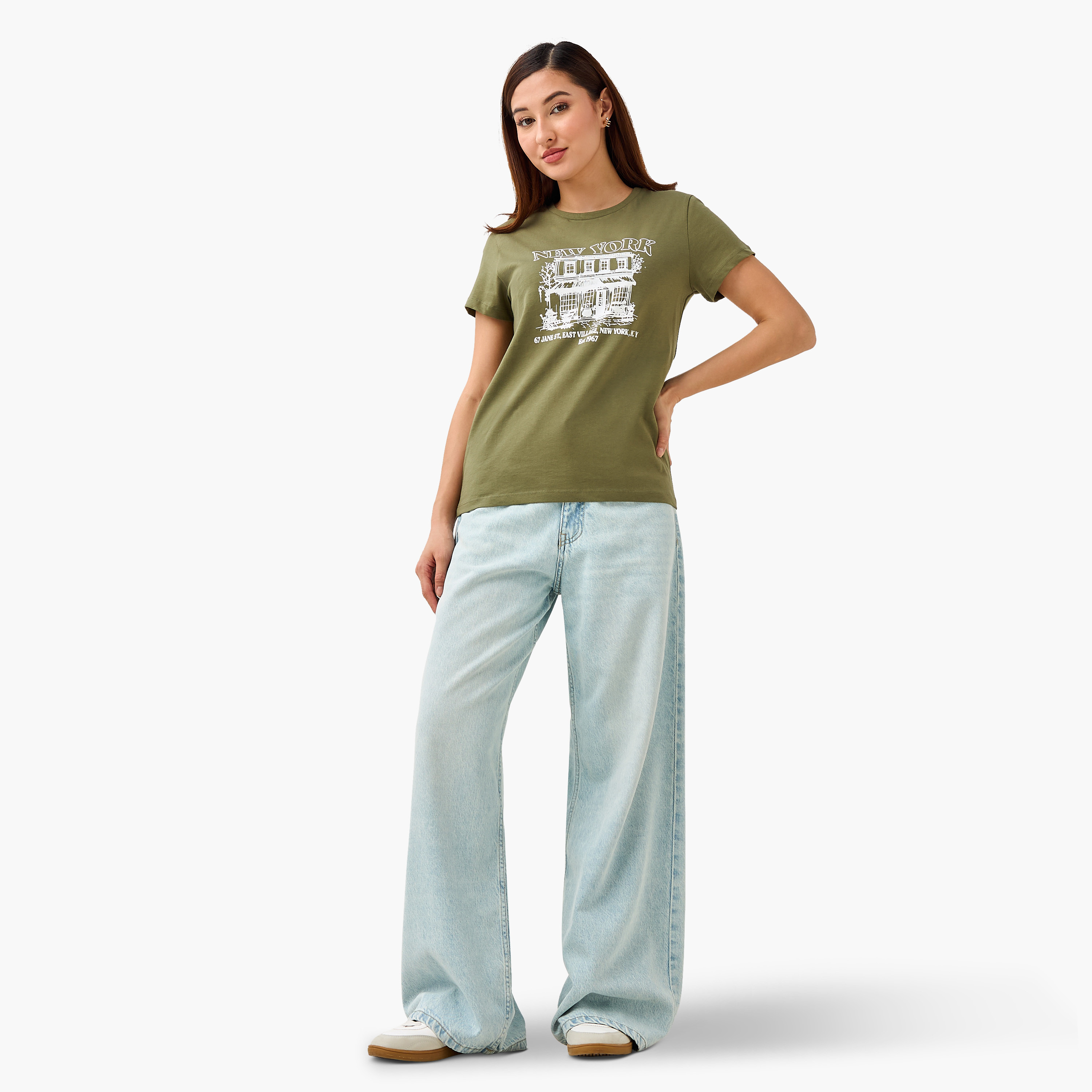 تيشيرت قطن بقصة عادية وطبعات-women-clothing-tshirts-image-4