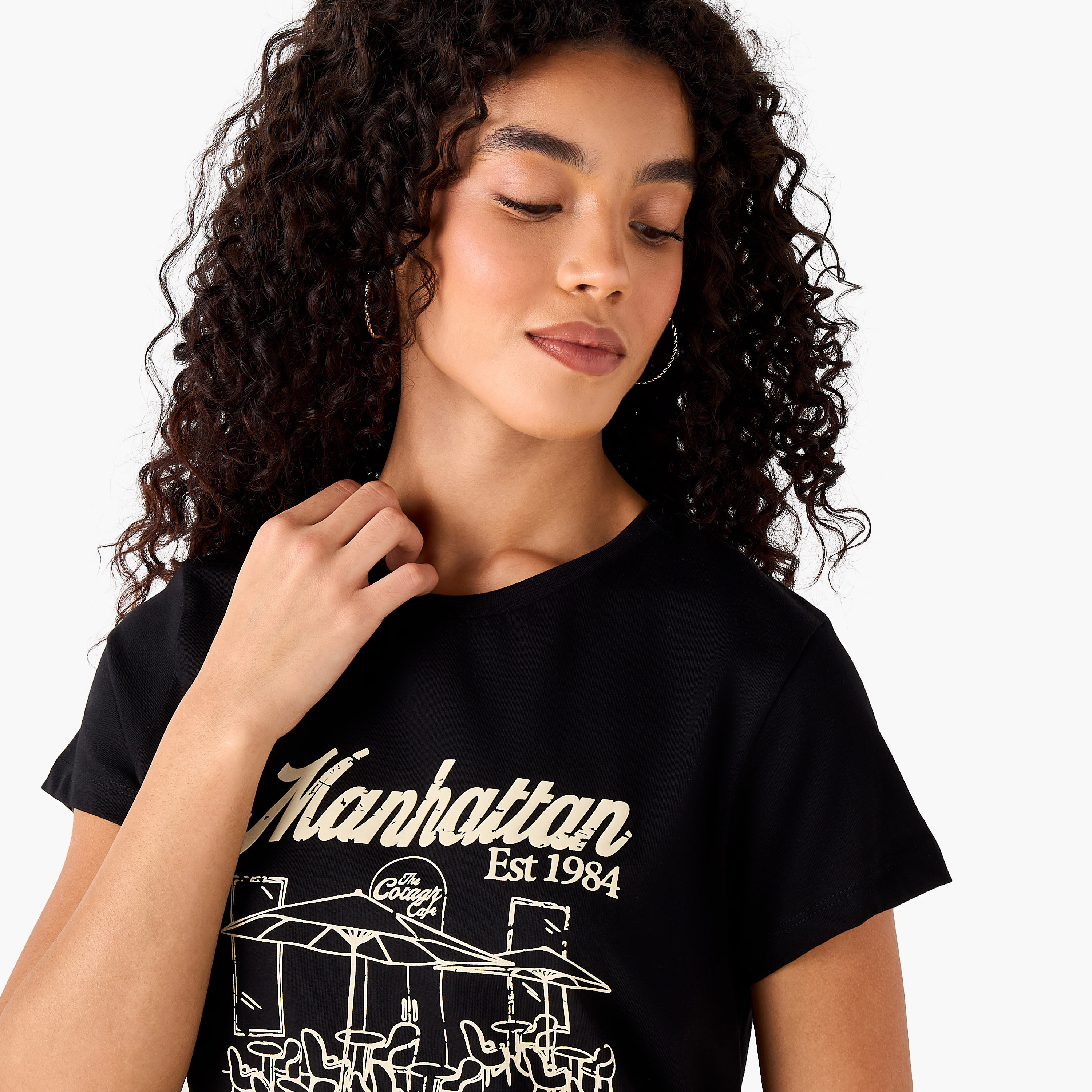 تيشيرت قطن بقصة عادية وطبعات-women-clothing-tshirts-image-6