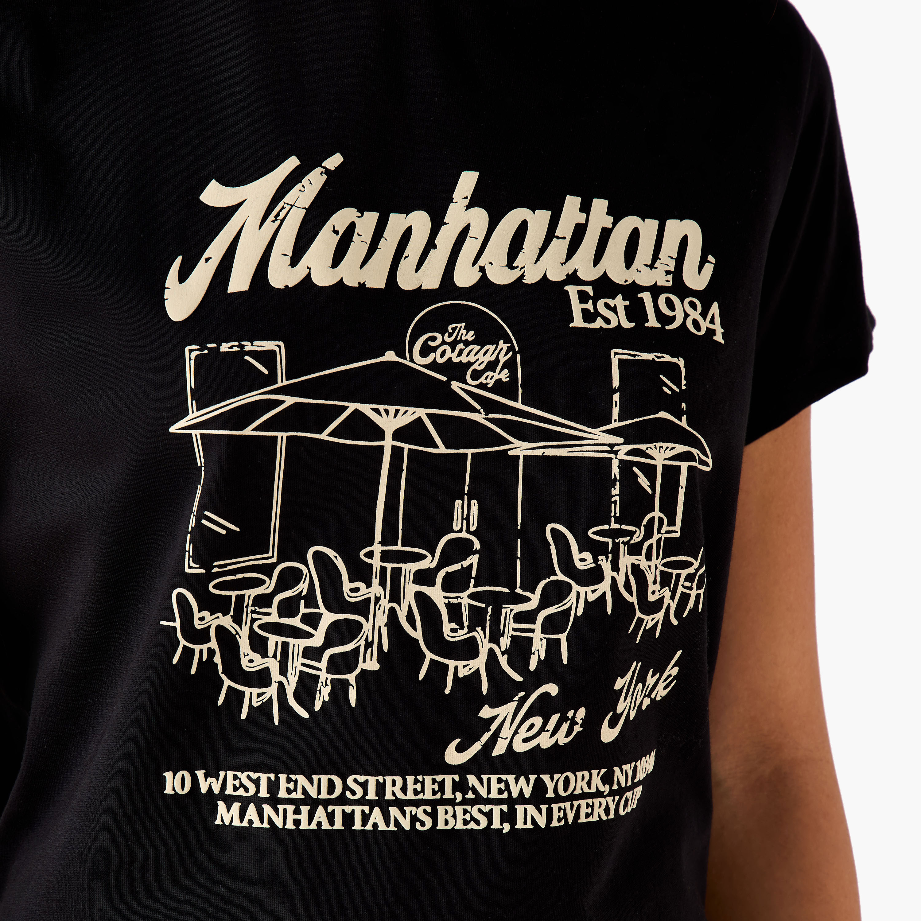 تيشيرت قطن بقصة عادية وطبعات-women-clothing-tshirts-image-7