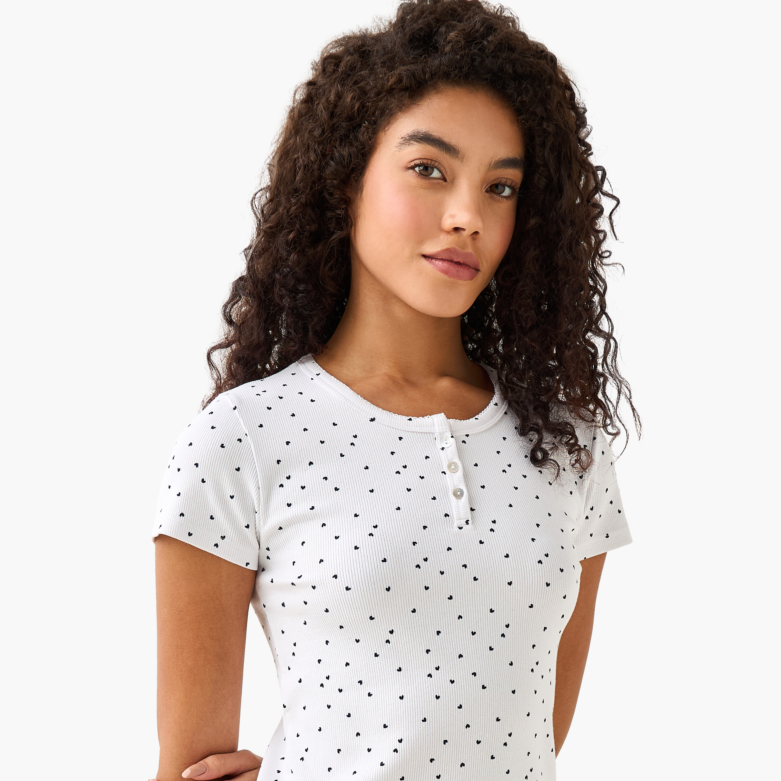 تيشيرت بطبعات قلب-women-clothing-tshirts-image-7