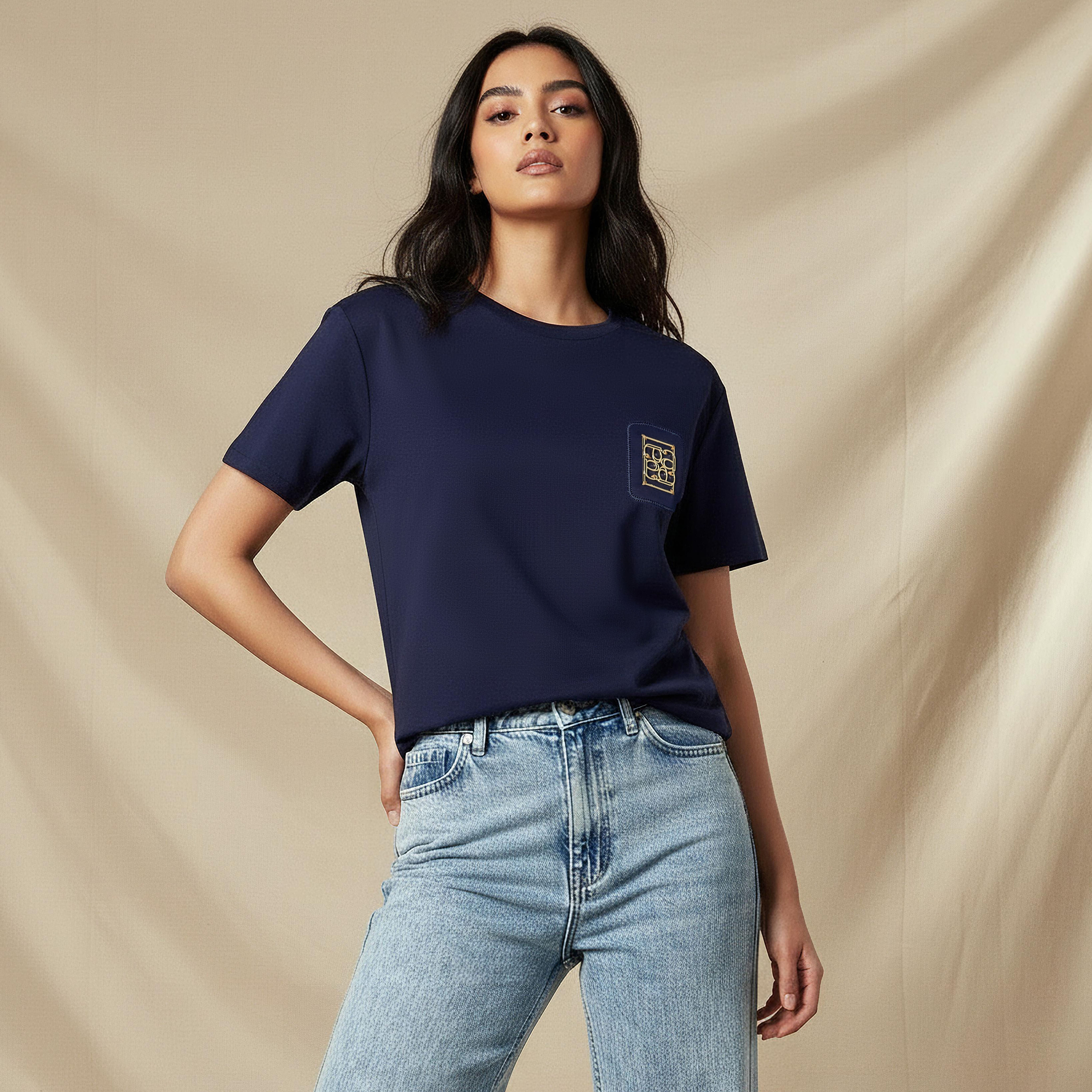 تيشيرت بقصة عادية وتفاصيل زخارف معدن-women-clothing-tshirts-image-1