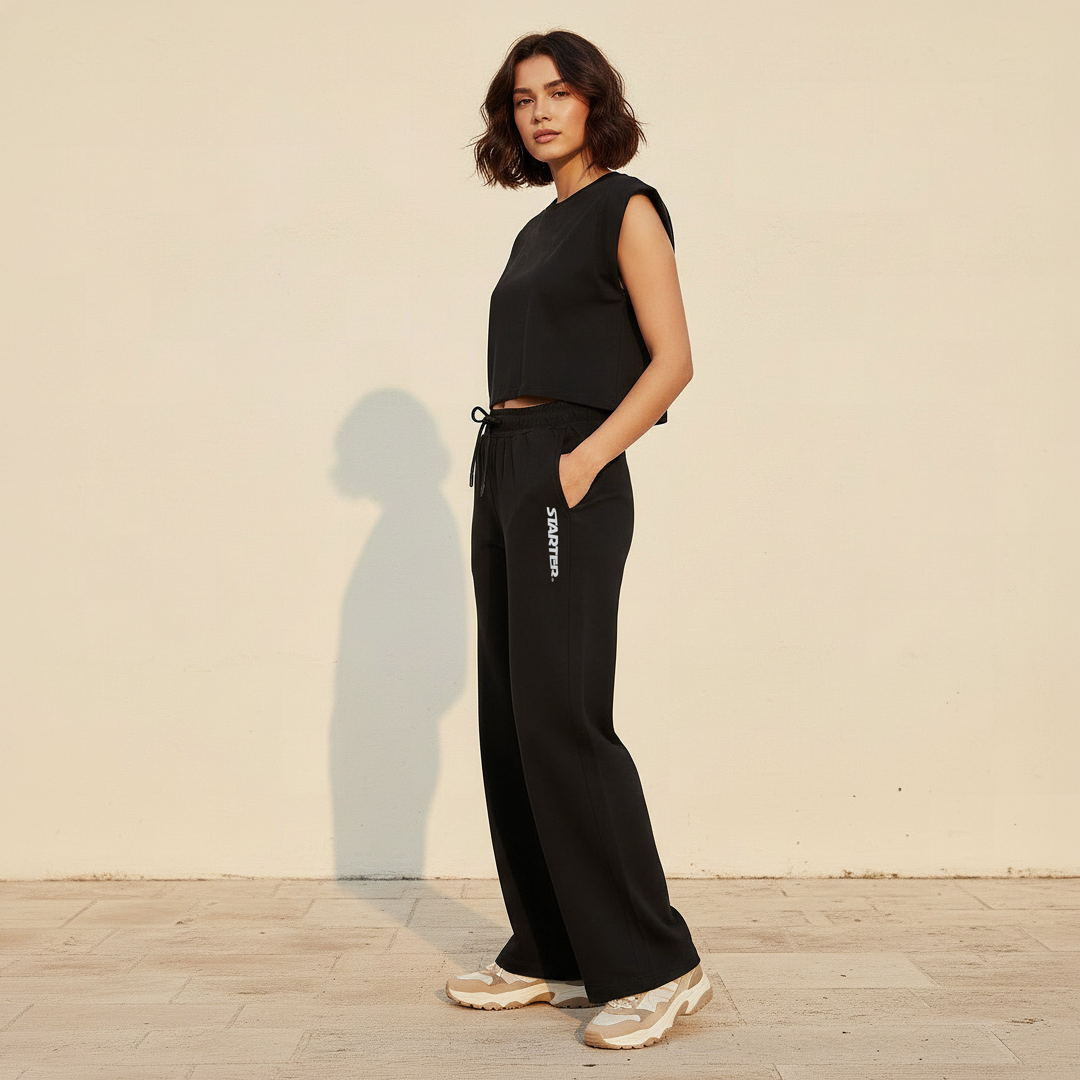 بنطلون رياضي واسع الساقين بخصر متوسط الارتفاع وطبعات-women-clothing-bottoms-joggers-image-2