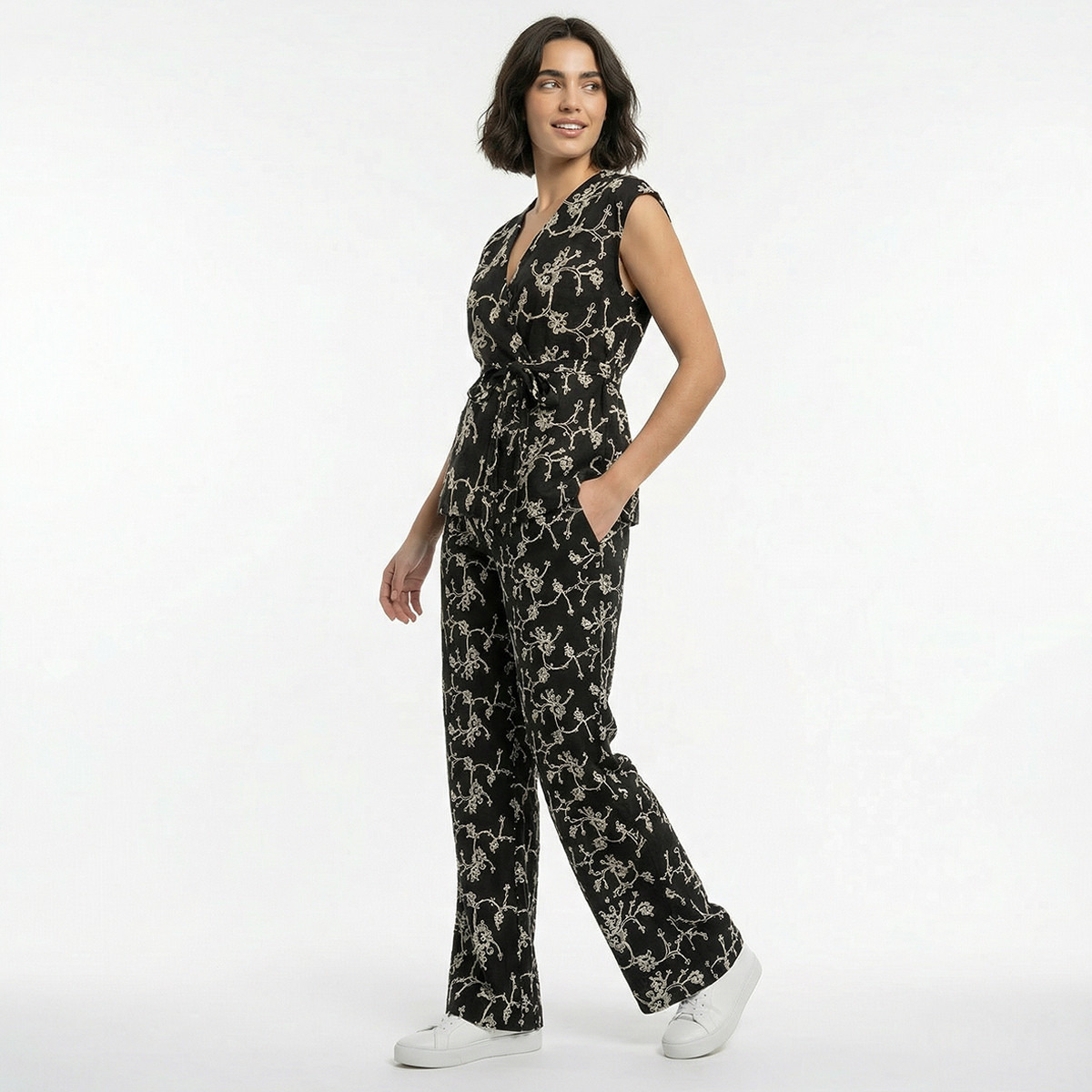 بلوزة ملفوفة مطرزة-women-clothing-shirtsandblouses-blouses-image-3