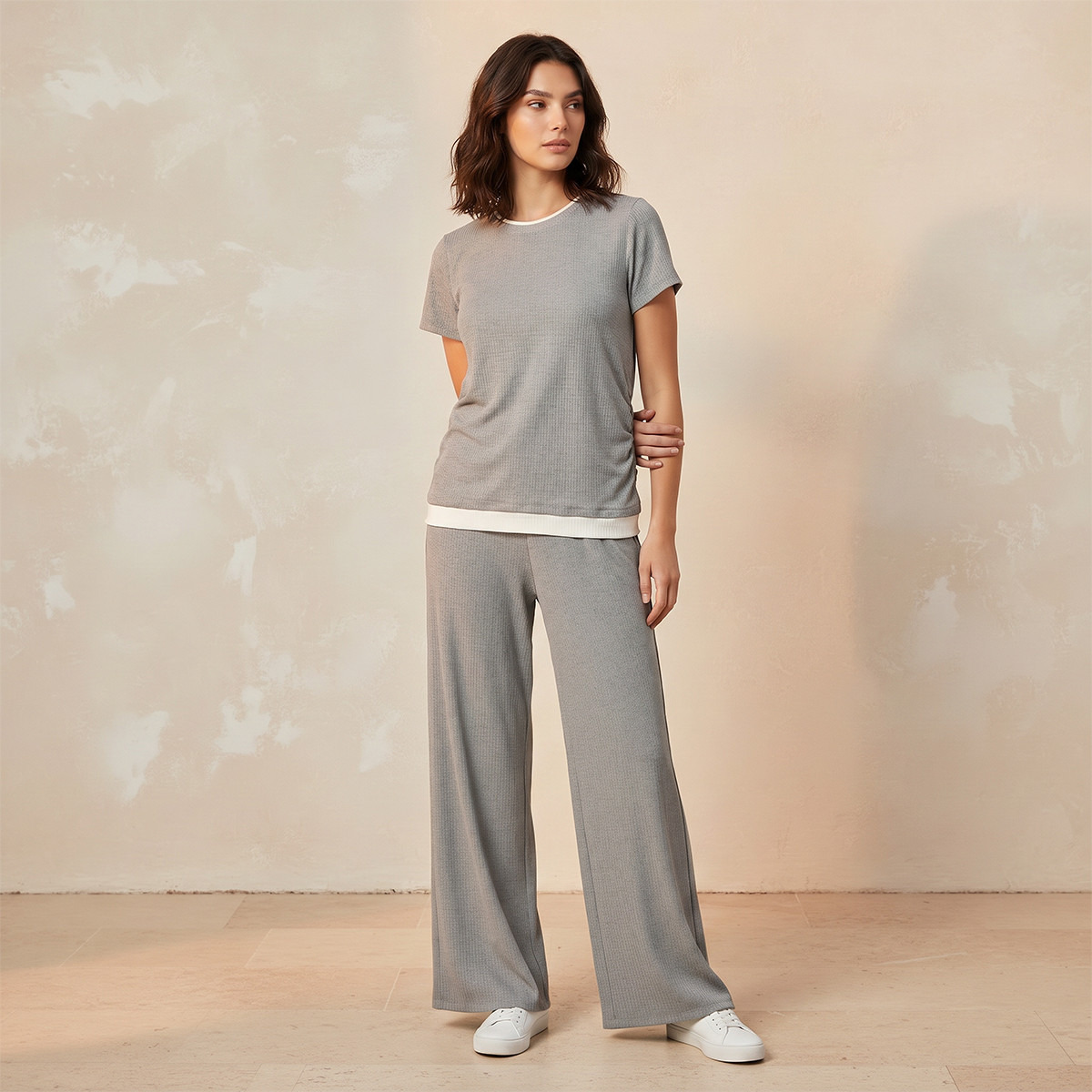 تيشيرت بتفاصيل كسرات من سبلاش يوث-women-clothing-tshirts-image-3