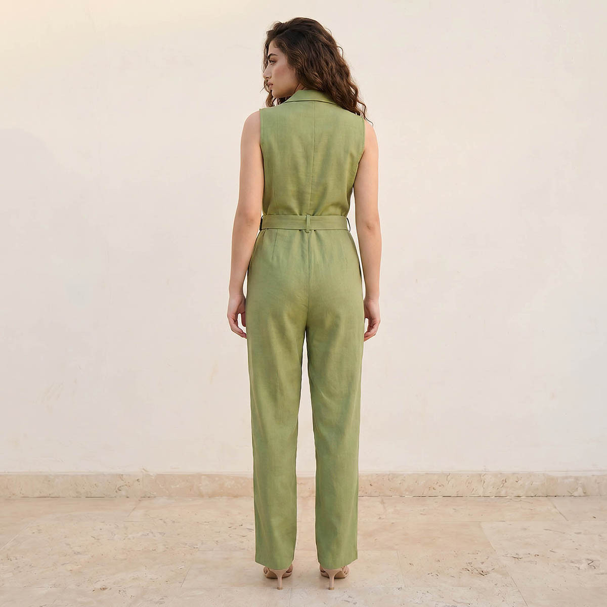 جمبسوت بياقة مطوية نوتش لابيل للشباب-women-clothing-jumpsuits-image-4
