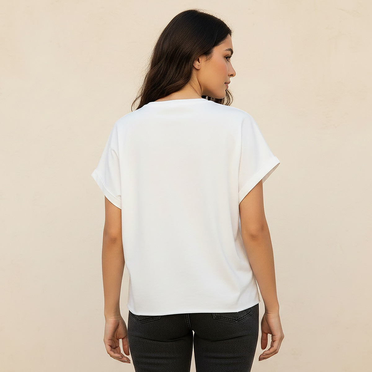 تيشيرت قطن بقصة عادية وتفاصيل زينة-women-clothing-tshirts-image-4