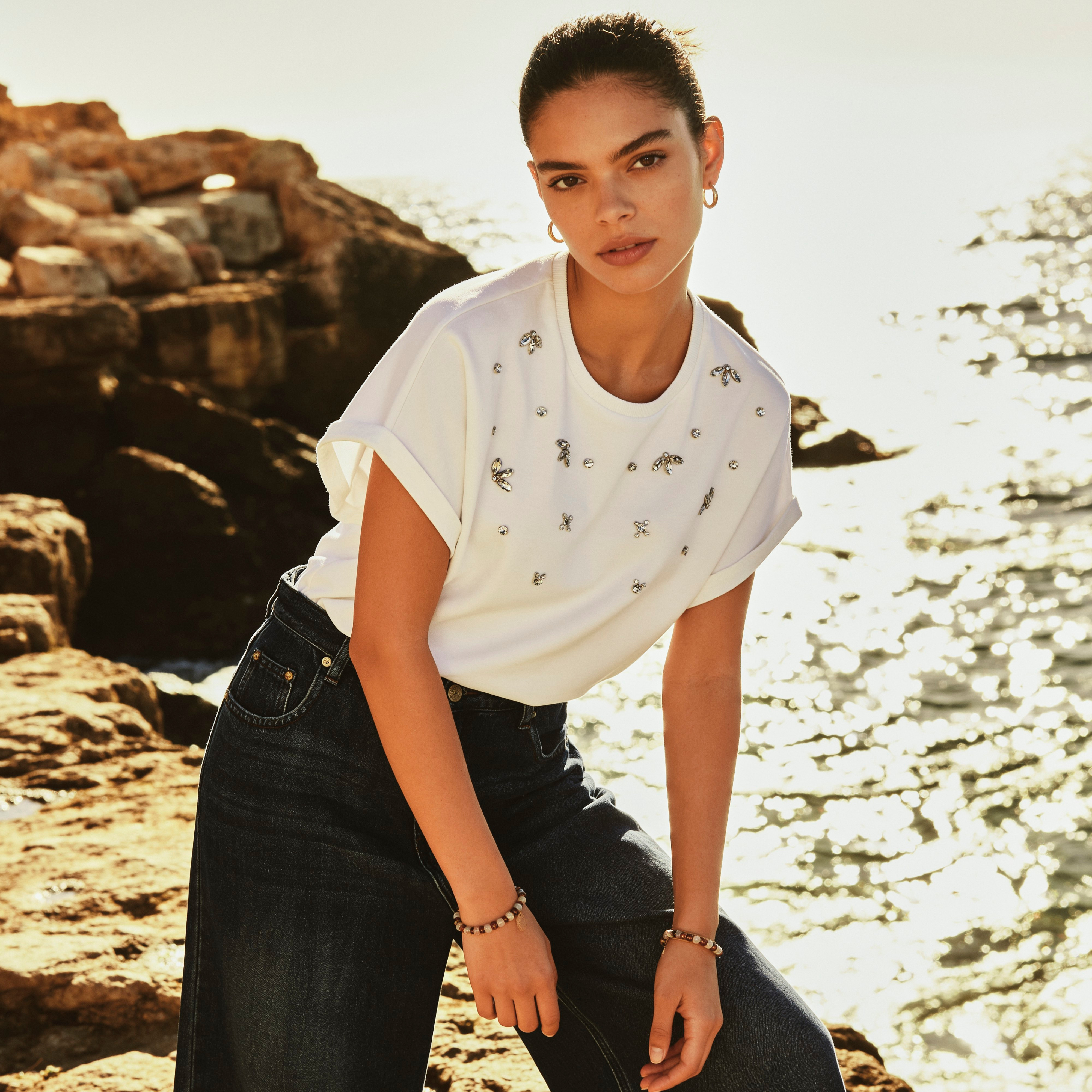 تيشيرت قطن بقصّة عادية وتزيينات من سبلاش يوث -women-clothing-tshirts-image-1