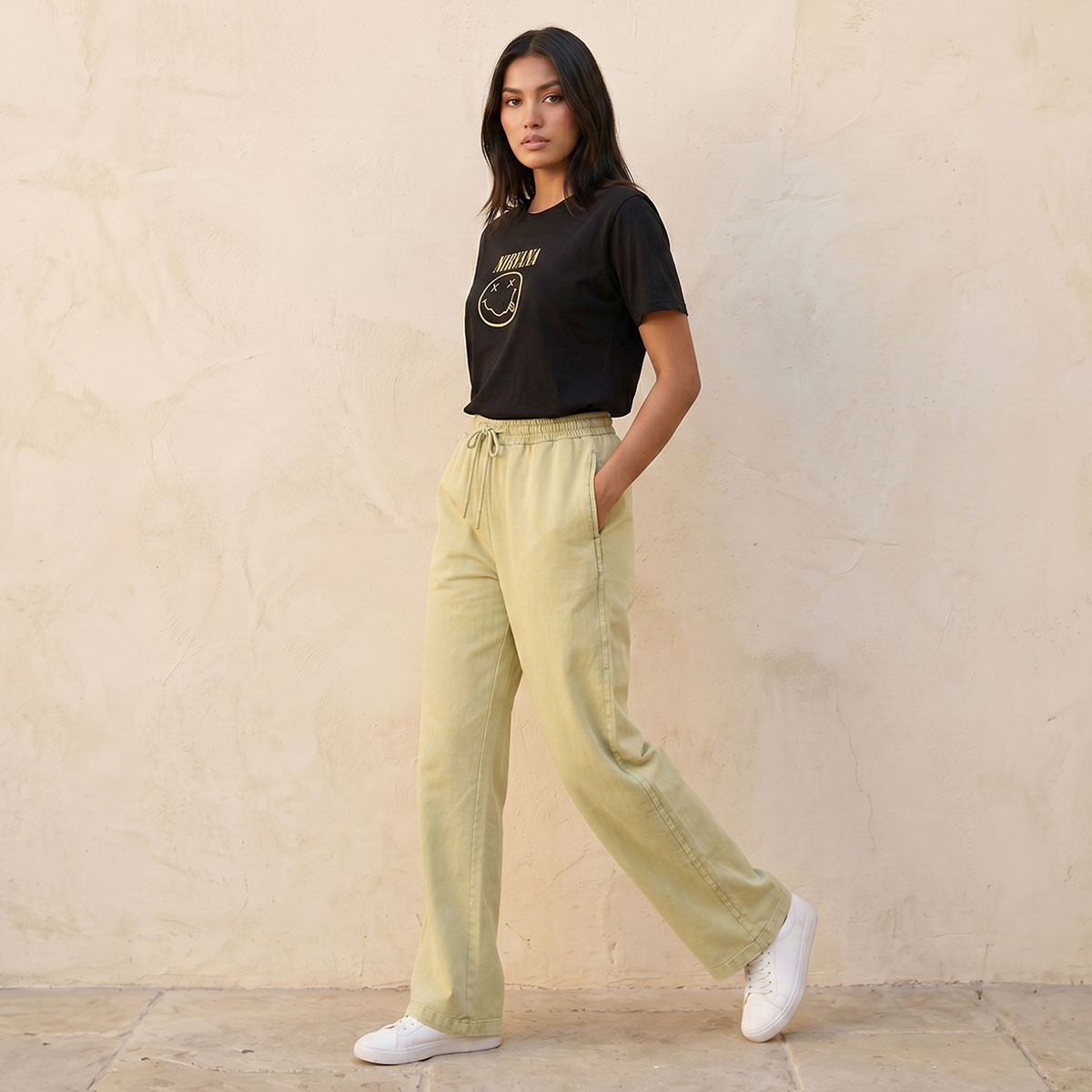 بنطلون رياضي بقصة عادية ورباط إغلاق-women-clothing-bottoms-joggers-image-3