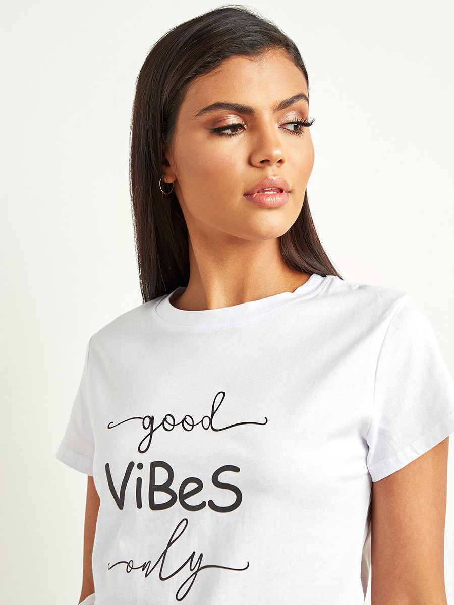 Styli Good Vibes Only Slogan Printed Regular Fit T-shirt-women-clothing-tshirts-image-4