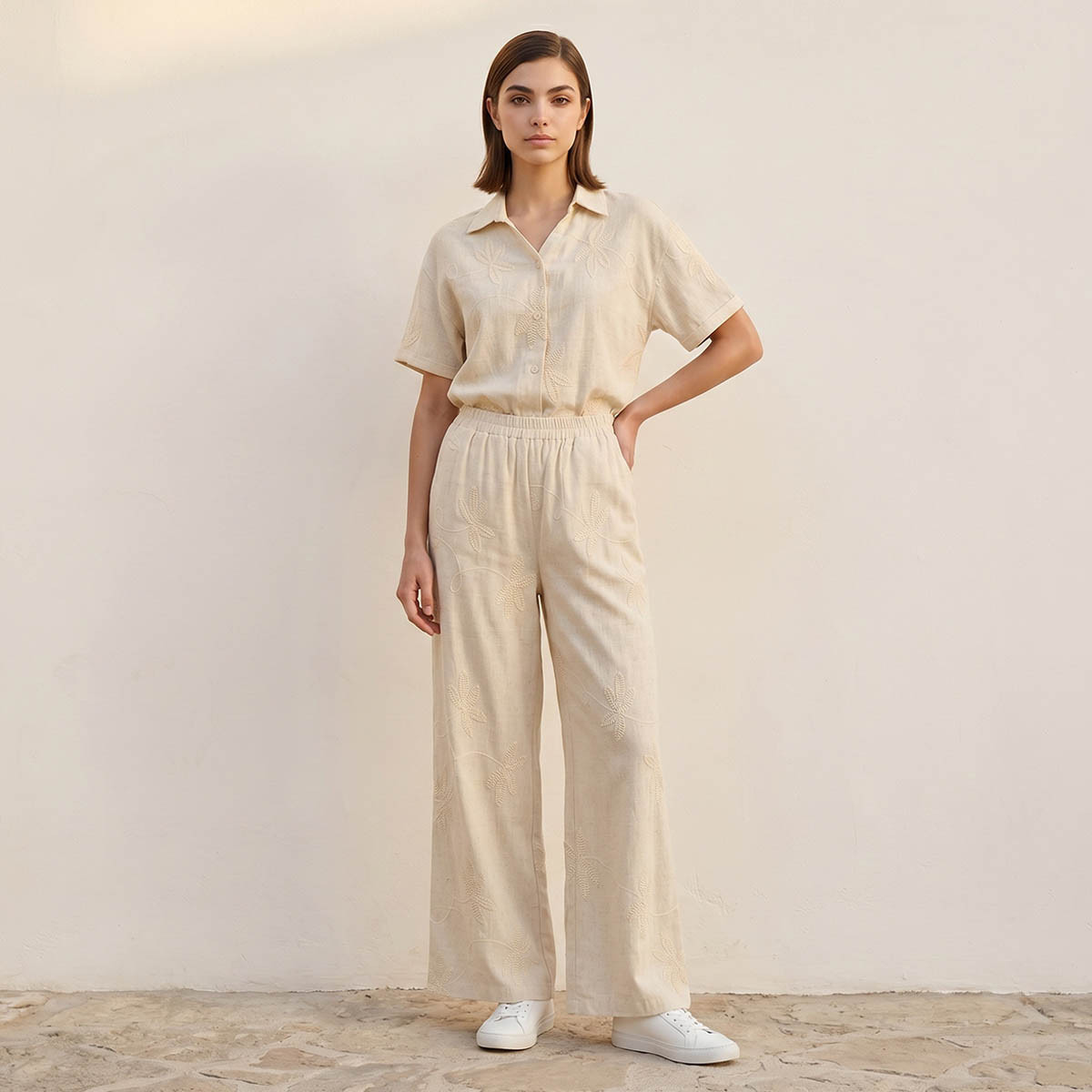 بنطلون مطرز واسع الساقين بخصر متوسط الارتفاع يوث من سبلاش-women-clothing-trousers-image-3