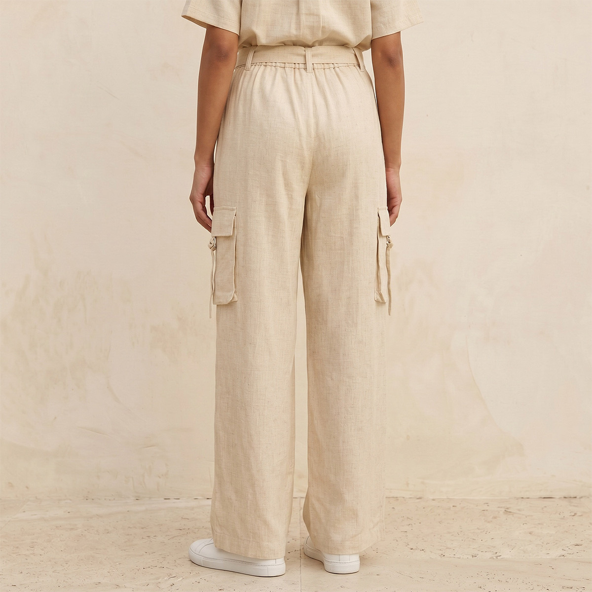 بنطلون كارجو واسع الساقين بجيوب من مزيج الكتان من سبلاش يوث-women-clothing-trousers-image-4