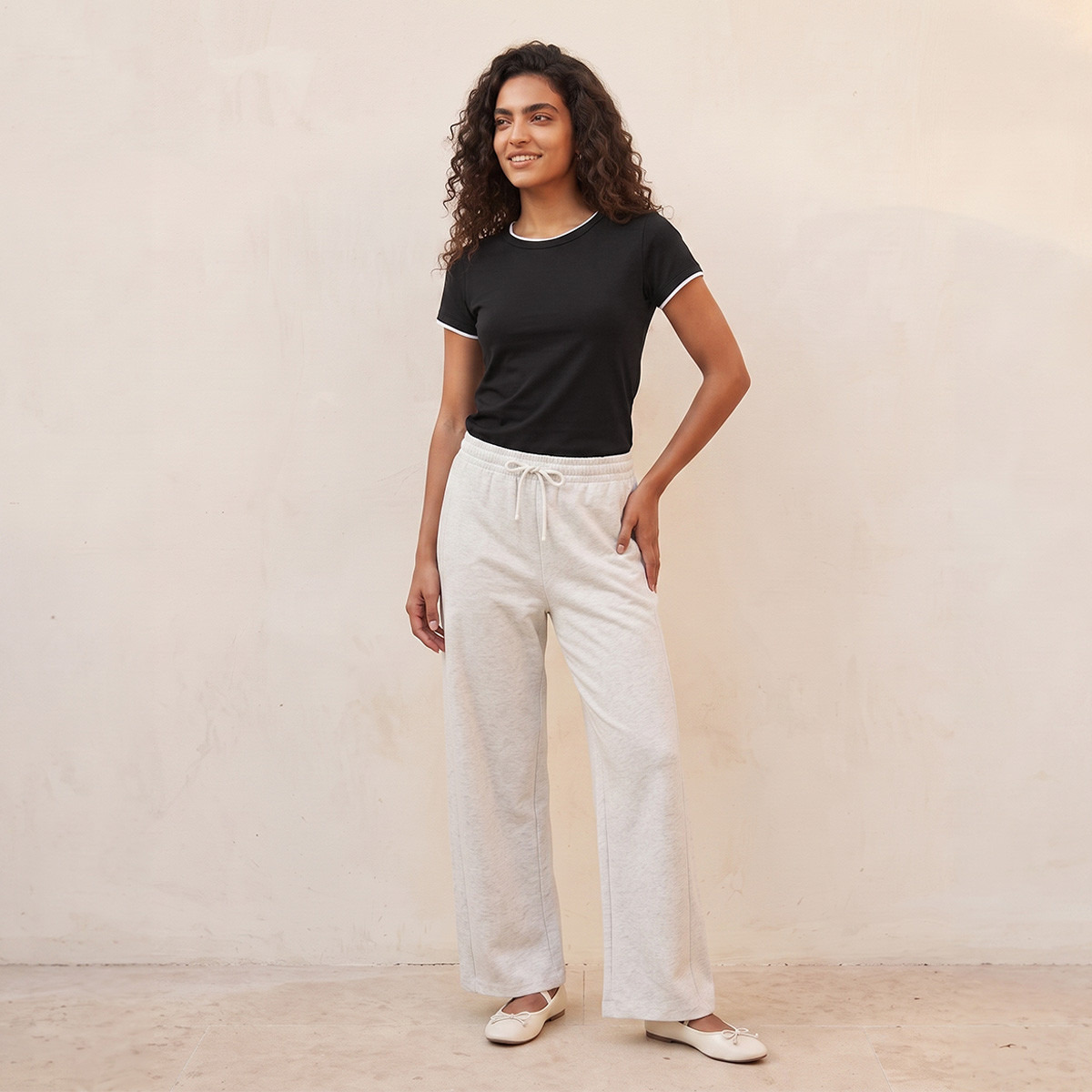 تيشيرت بقصة سليم وحواف متباينة من سبلاش يوث-women-clothing-tshirts-image-2