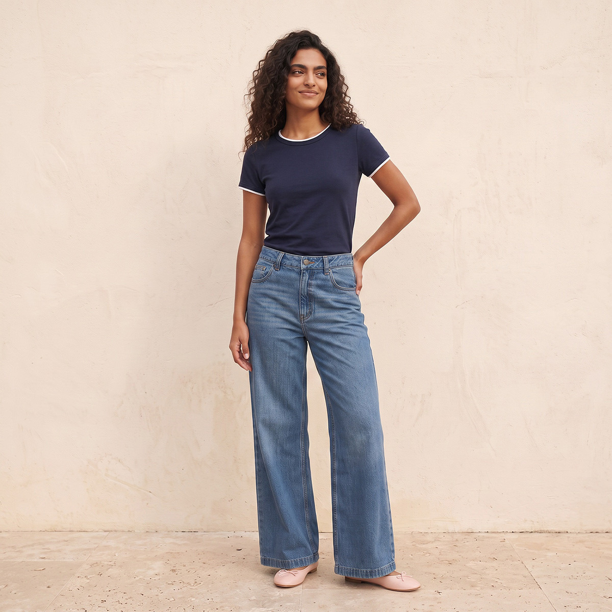 تيشيرت بقصة سليم وحواف متباينة من سبلاش يوث-women-clothing-tshirts-image-5