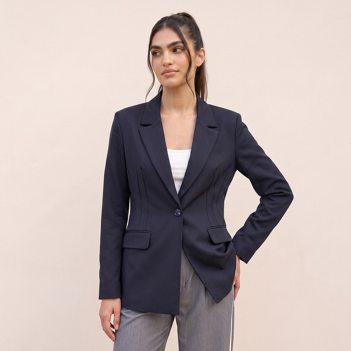 بليزر بقصة عادية وياقة مطوية من سبلاش يوث-women-clothing-coatsandjackets-blazers-image-2