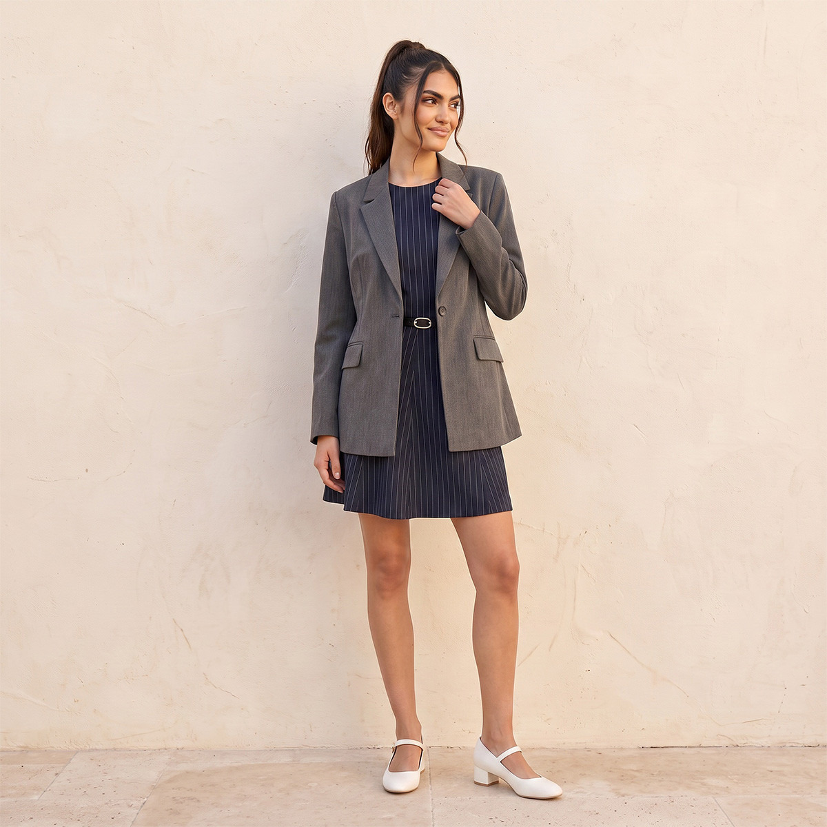 بليزر بقصة عادية وياقة مطوية من سبلاش يوث-women-clothing-coatsandjackets-blazers-image-4