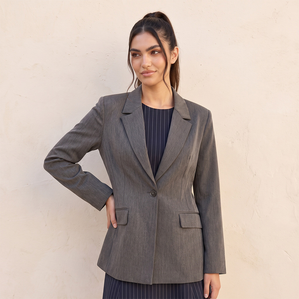 بليزر بقصة عادية وياقة مطوية من سبلاش يوث-women-clothing-coatsandjackets-blazers-image-5