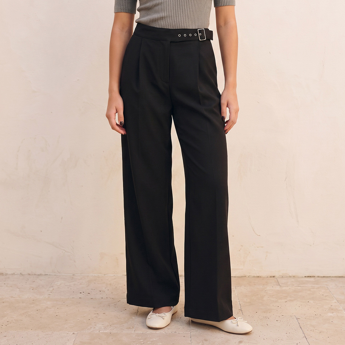 بنطلون بكُسرات وأرجل واسعة وخصر مطاطي من سبلاش يوث-women-clothing-trousers-image-2