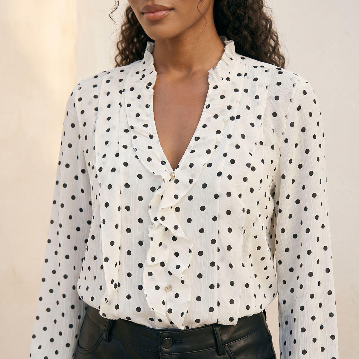 بلوزة بطبعات منقّطة من سبلاش يوث-women-clothing-shirtsandblouses-blouses-image-3