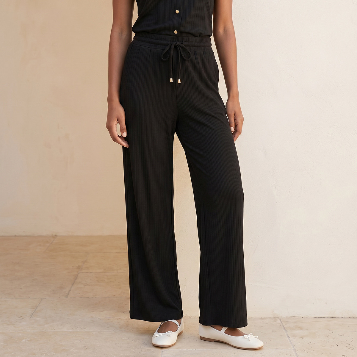 بنطلون مضلّع بقصّة مستقيمة وخصر برباط من سبلاش يوث-women-clothing-bottoms-joggers-image-1