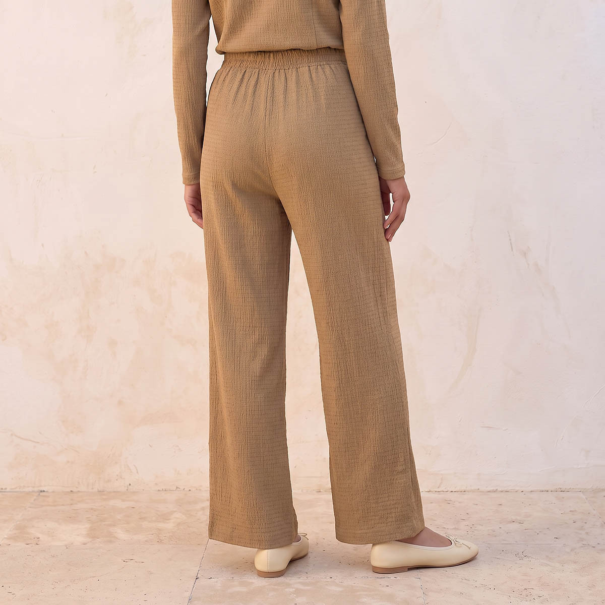 بنطلون بارز الملمس بخصر مطاطي من سبلاش يوث-women-clothing-trousers-image-4