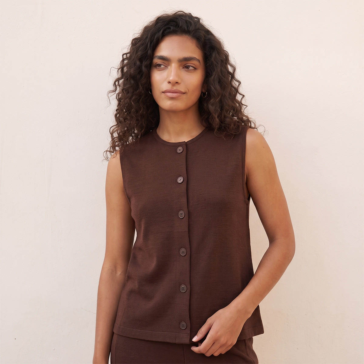 بلوزة دون أكمام بارزة الملمس بأزرار من سبلاش يوث-women-clothing-shirtsandblouses-blouses-image-4
