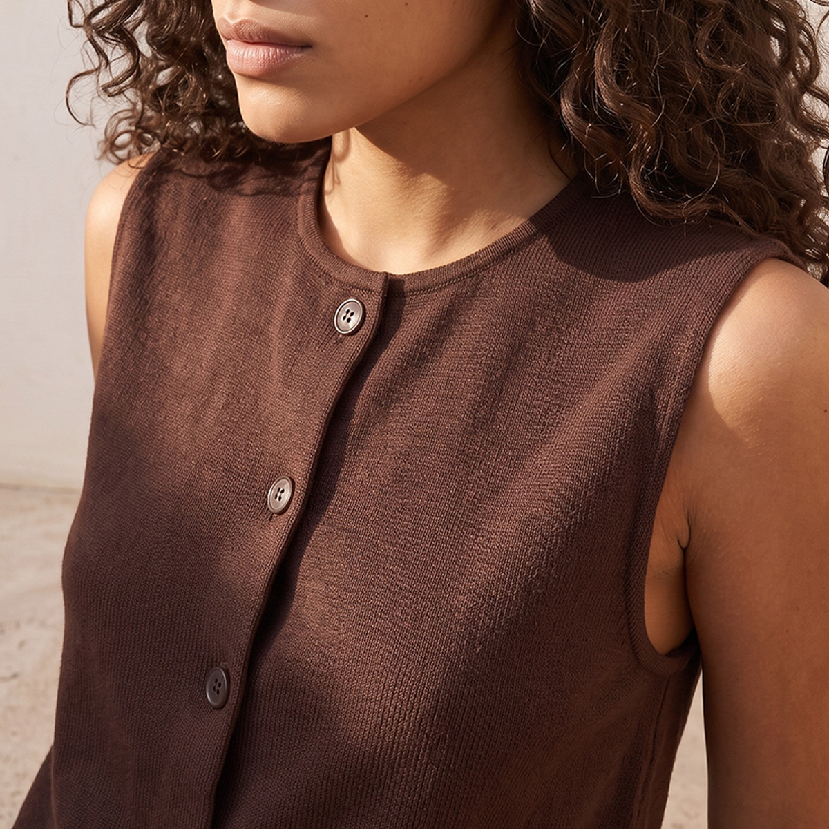 بلوزة دون أكمام بارزة الملمس بأزرار من سبلاش يوث-women-clothing-shirtsandblouses-blouses-image-6