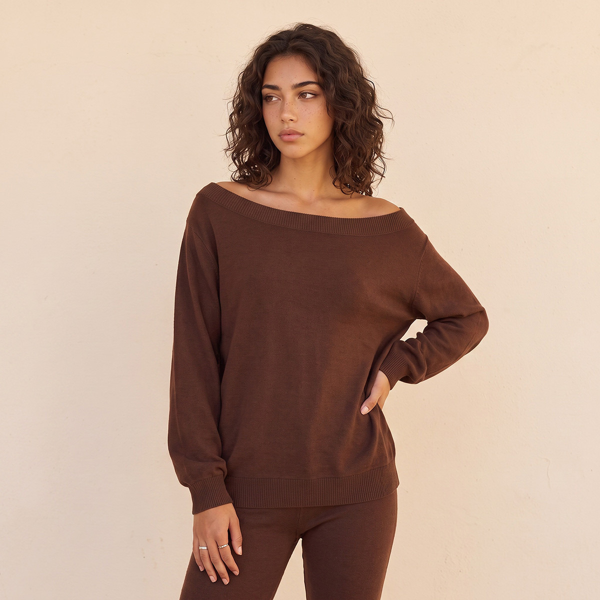بلوزة بأكمام طويلة وياقة قارب من سبلاش يوث-women-clothing-shirtsandblouses-blouses-image-1