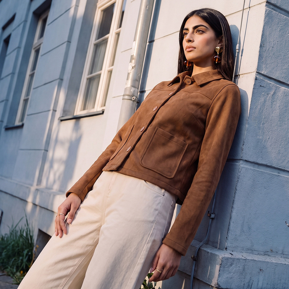 جاكيت من الجلد السويدي بقصة عادية وجيوب رقعة من سبلاش يوث-women-winterwear-coatsandjackets-jackets-image-1