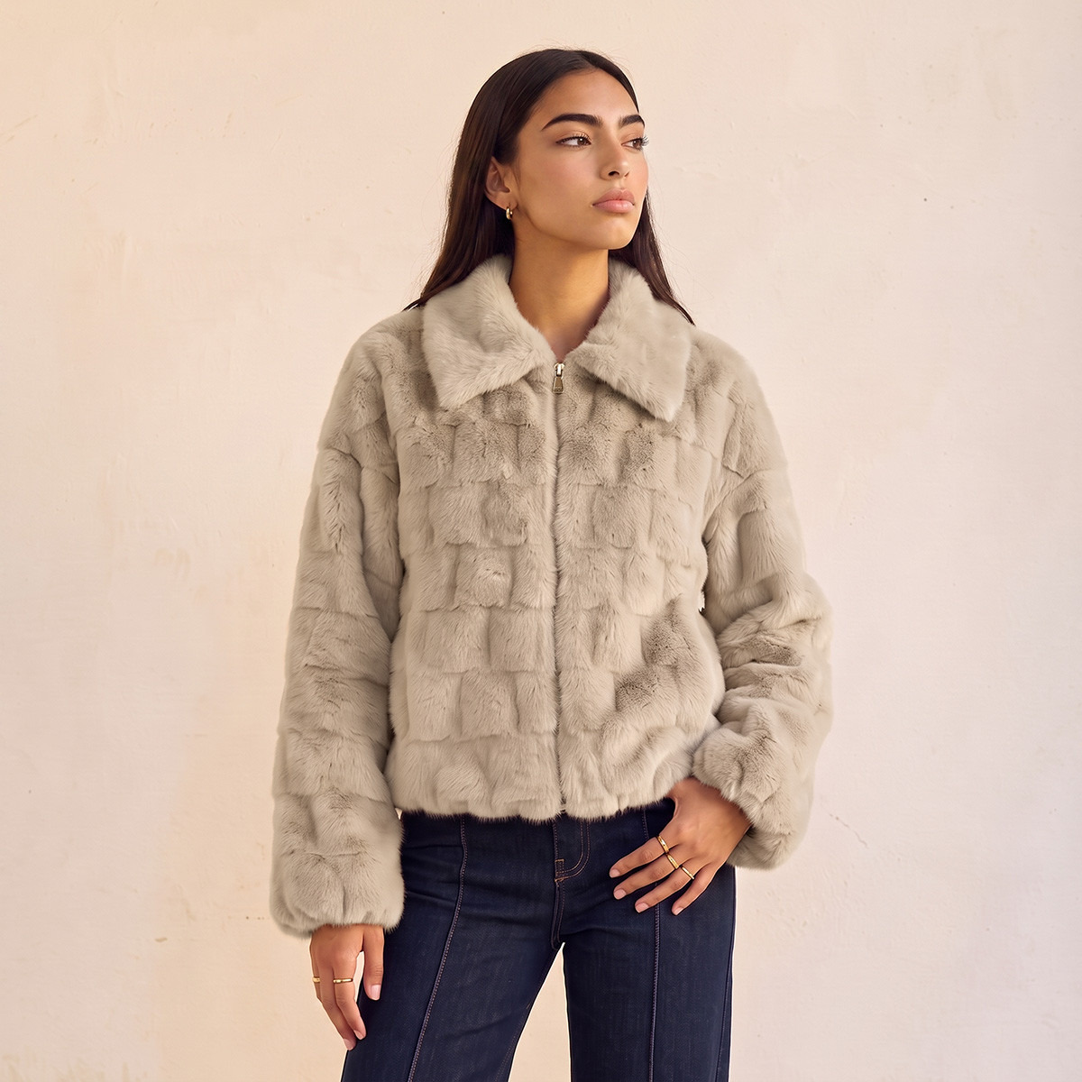 Splash Youth Faux Fur Jacket with Zip Closure-women-winterwear-coatsandjackets-jackets-image-1