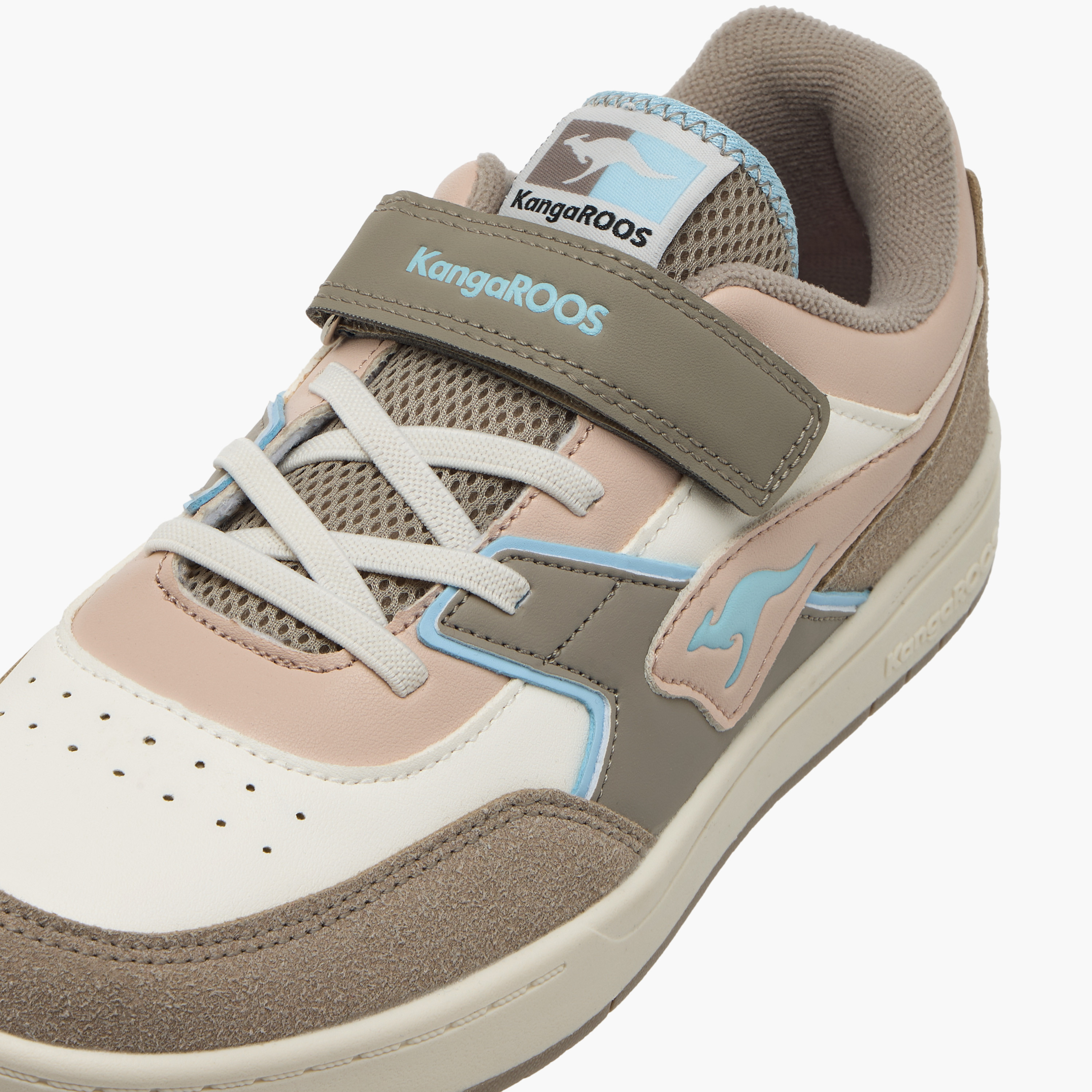 حذاء سنيكرز بألواح وشريط إغلاق للنساء من كانجاروس-women-shoes-sneakers-image-4