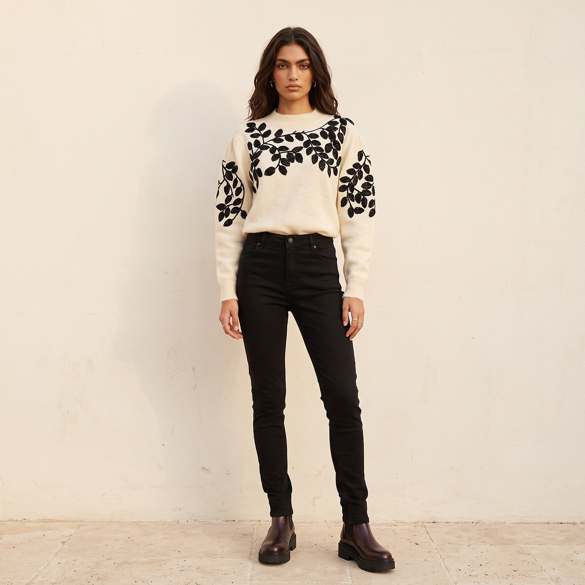 كنزة بتطريز من يوث من سبلاش-women-winterwear-cardigansandjumpers-jumpers-image-2