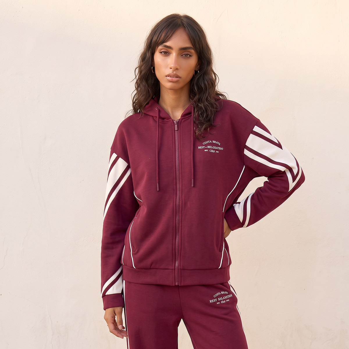 هودي بجيوب من يوث من سبلاش-women-clothing-hoodiesandsweatshirts-hoodies-image-2