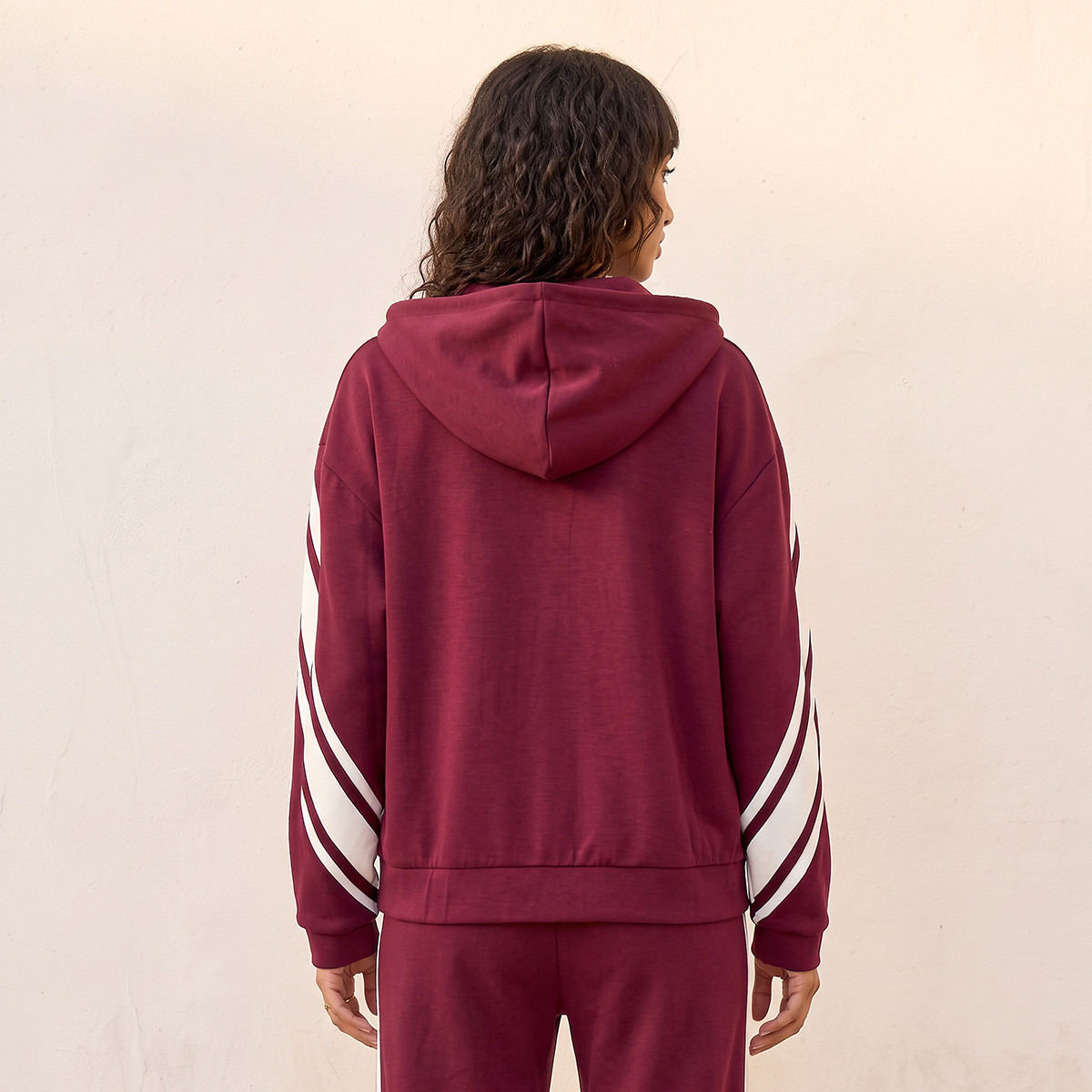 هودي بجيوب من يوث من سبلاش-women-clothing-hoodiesandsweatshirts-hoodies-image-4