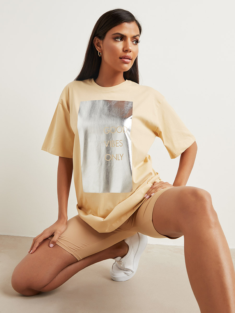 تيشيرت مطبوع بقصة واسعة-women-clothing-tshirts-image-1
