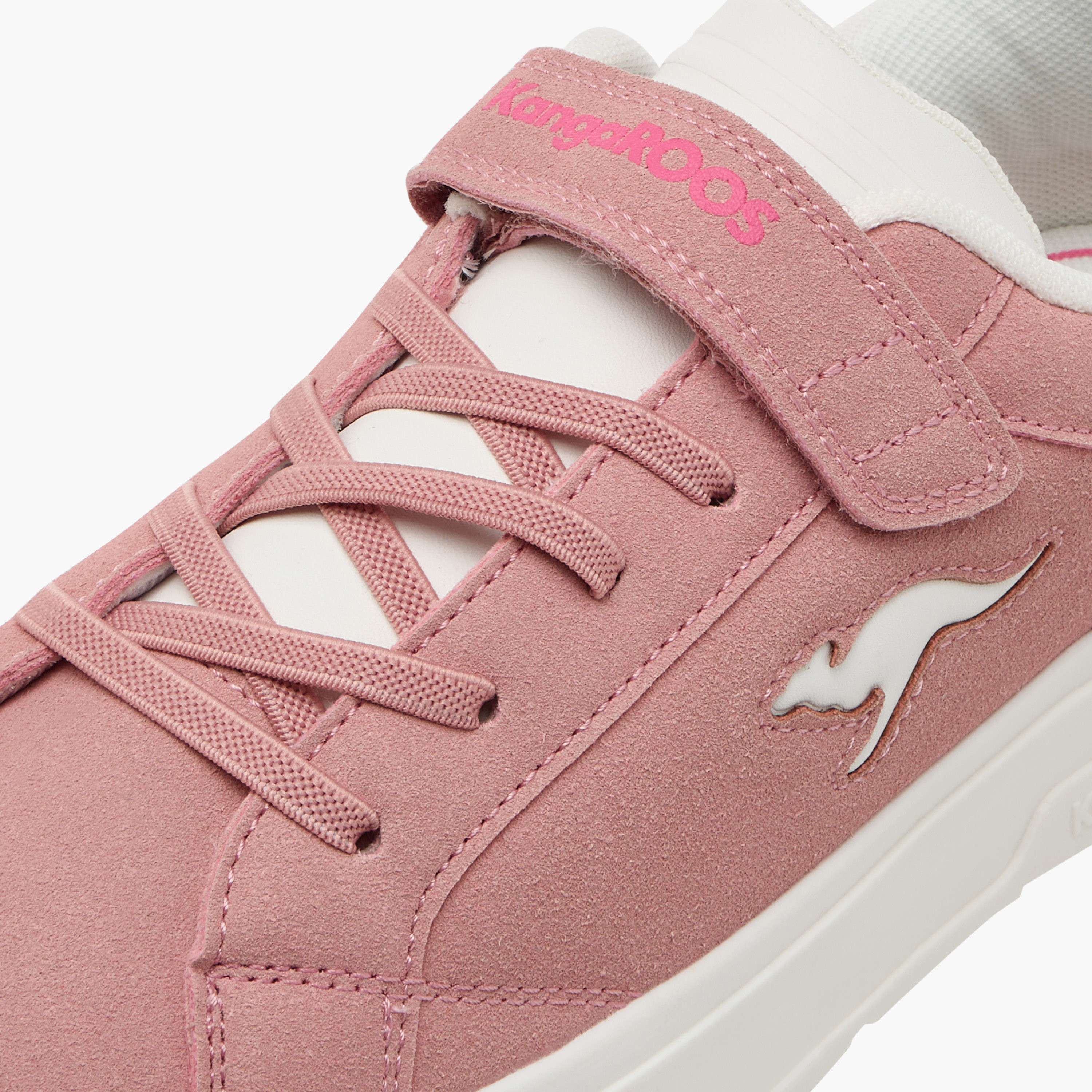 حذاء سنيكرز بشعار وشريط إغلاق للنساء من كانجاروس-women-shoes-sneakers-image-4