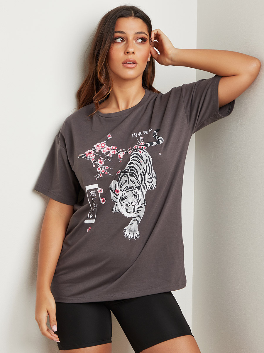 تيشيرت مطبوع بقصة واسعة من ستايلي-women-clothing-tshirts-image-1