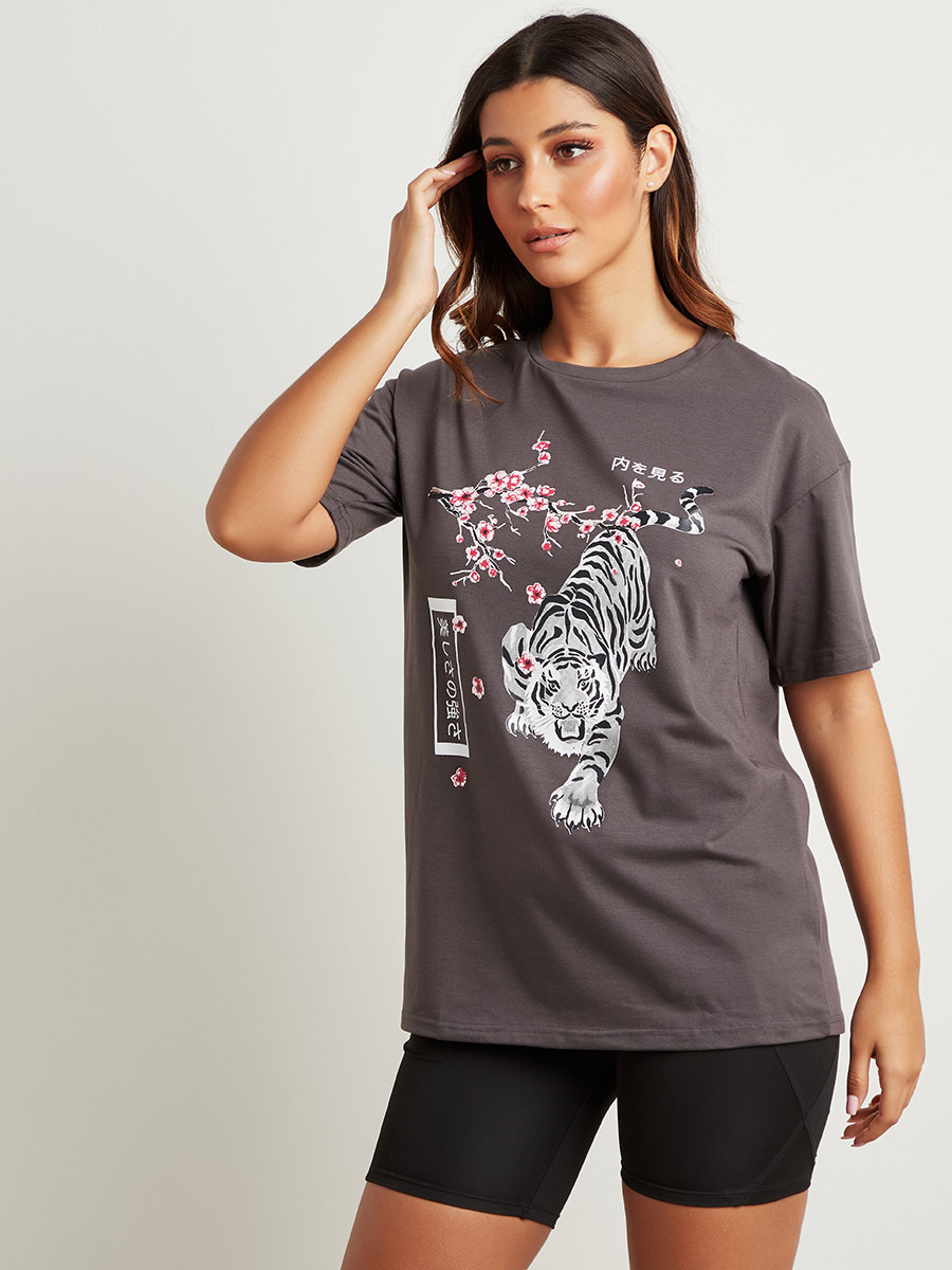 تيشيرت مطبوع بقصة واسعة من ستايلي-women-clothing-tshirts-image-5