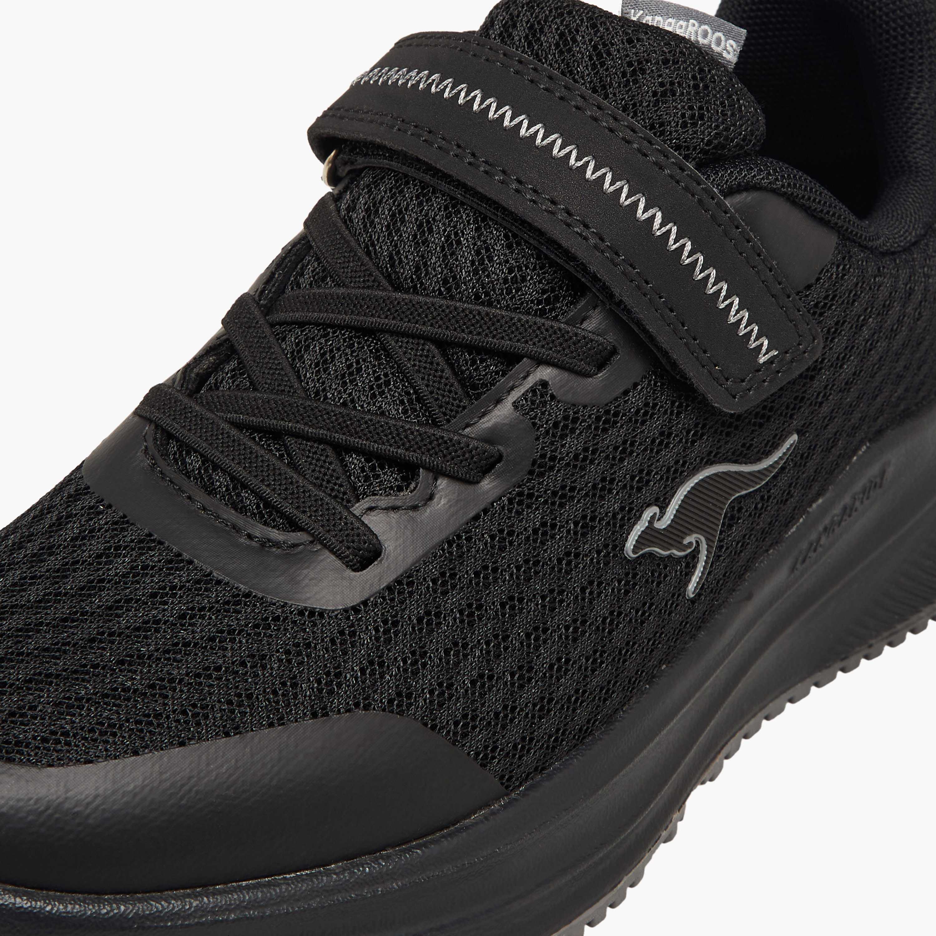حذاء رياضي بارز الملمس بشريط إغلاق للأولاد من كانغاروس-boys-shoes-sneakers-image-4