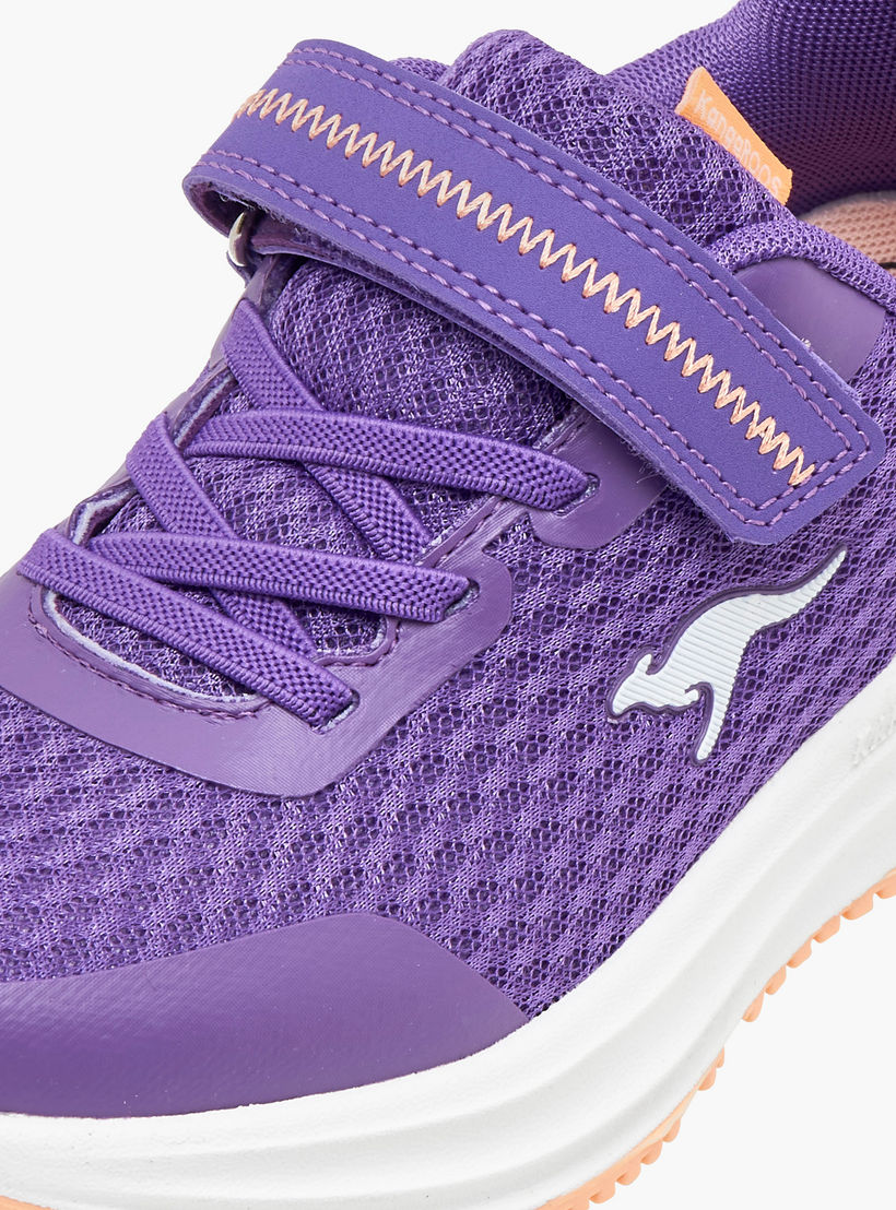 حذاء رياضي بشريط إغلاق لاصق للبنات من كانجاروز-girls-shoes-sports-image-4
