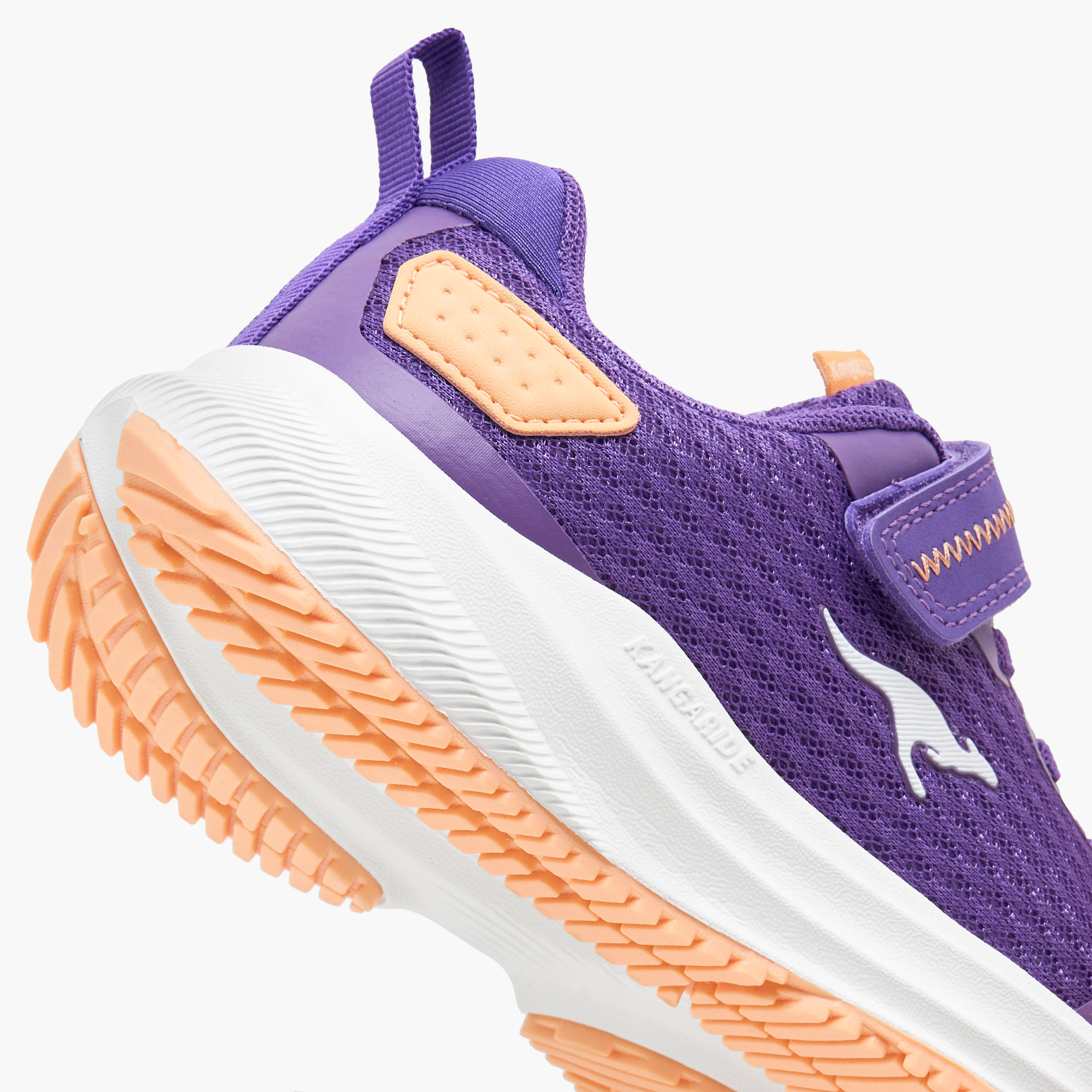 حذاء رياضي بشريط إغلاق لاصق للبنات من كانجاروز-girls-shoes-sports-image-5