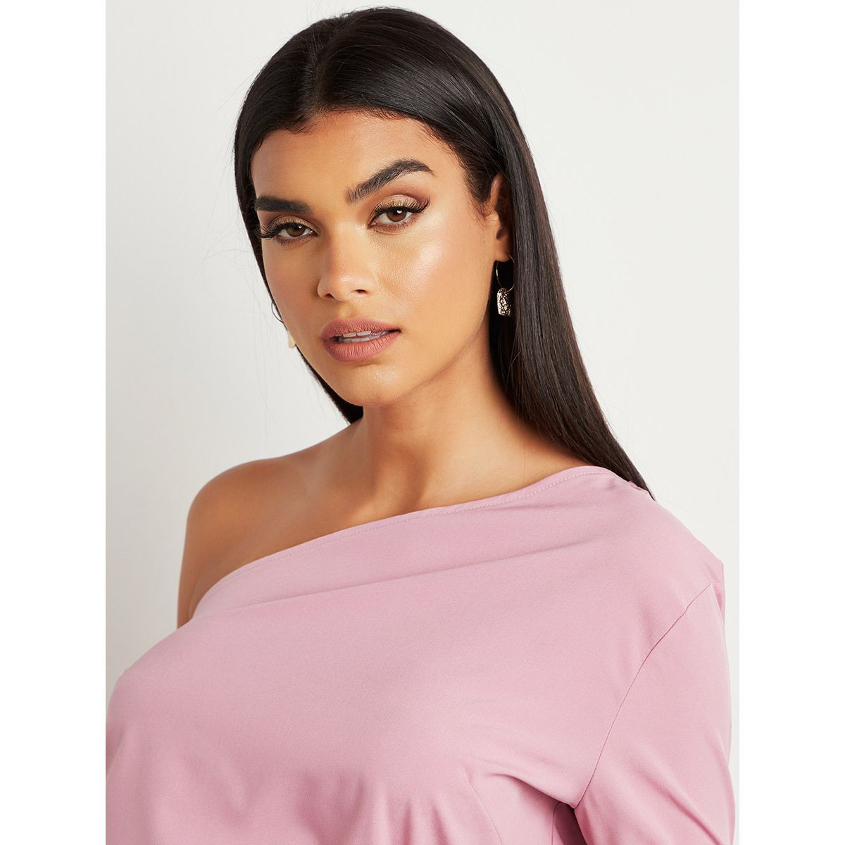 بلوزة بكتف مكشوف وتفاصيل كشكش من ستايلي-women-clothing-shirtsandblouses-blouses-image-4