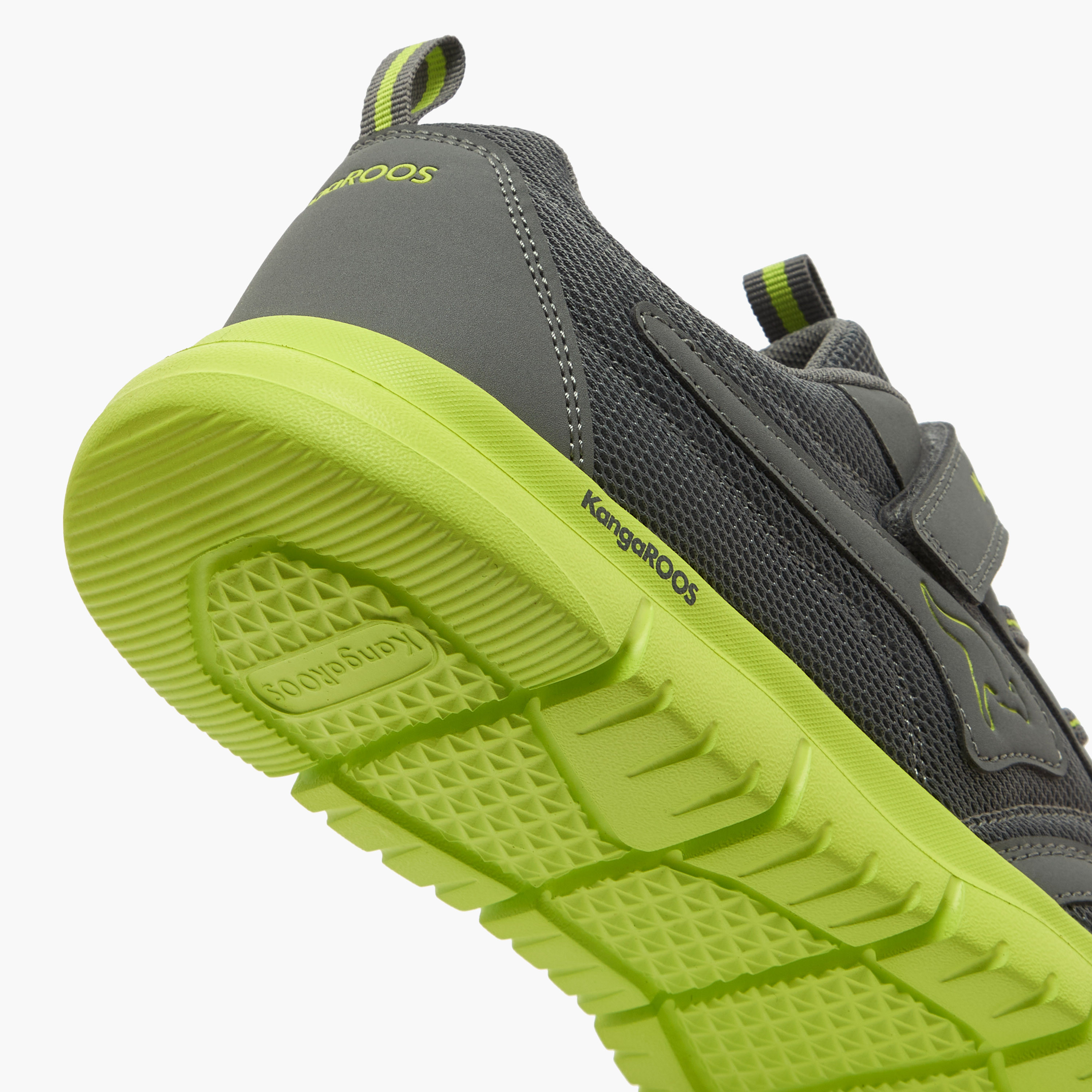 حذاء رياضي بشريط إغلاق لاصق للنساء من كانجاروس-women-shoes-sports-image-5