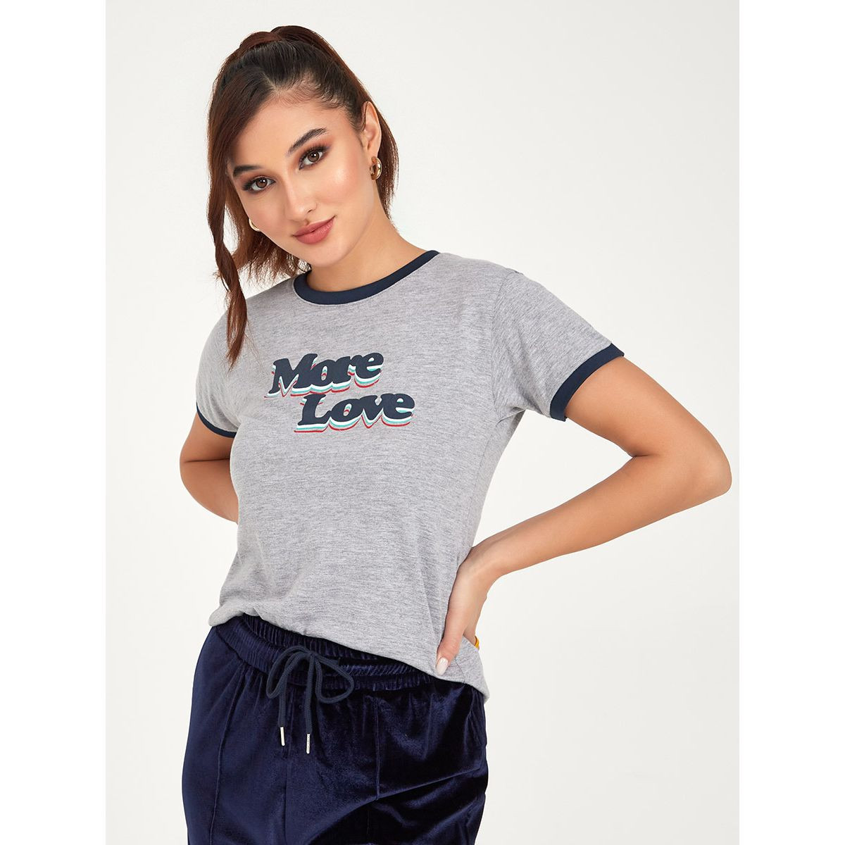 تيشيرت مطبع بكتابة واكمام قصيرة-women-clothing-tshirts-image-1