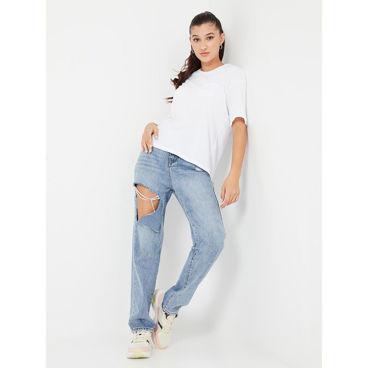 تيشيرت بقصة عادية واكمام قصيرة-women-clothing-tshirts-image-2